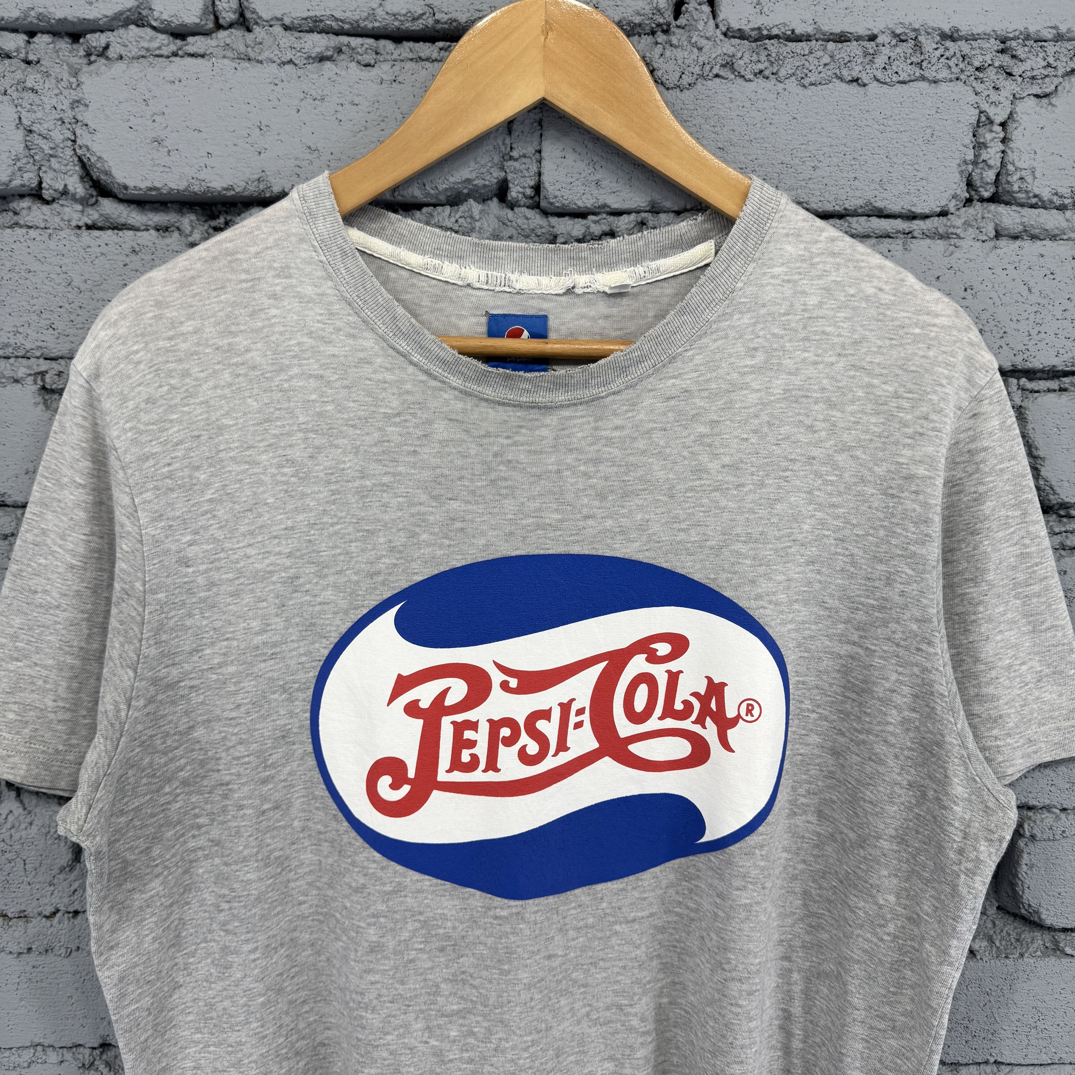 Vintage Officially Licensed Pepsi-Cola Vintage Sunfaded Tshirt Size US L / EU 52-54 / 3 - 3 Thumbnail