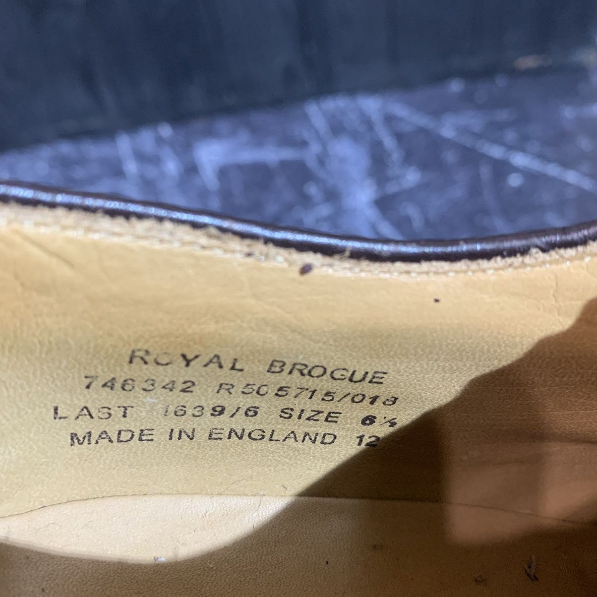 Loake Loake Leather Brogue Size 6.5 UK 40.5 EU 25.5 cm Size US 6.5 / EU 39-40 - 12 Thumbnail