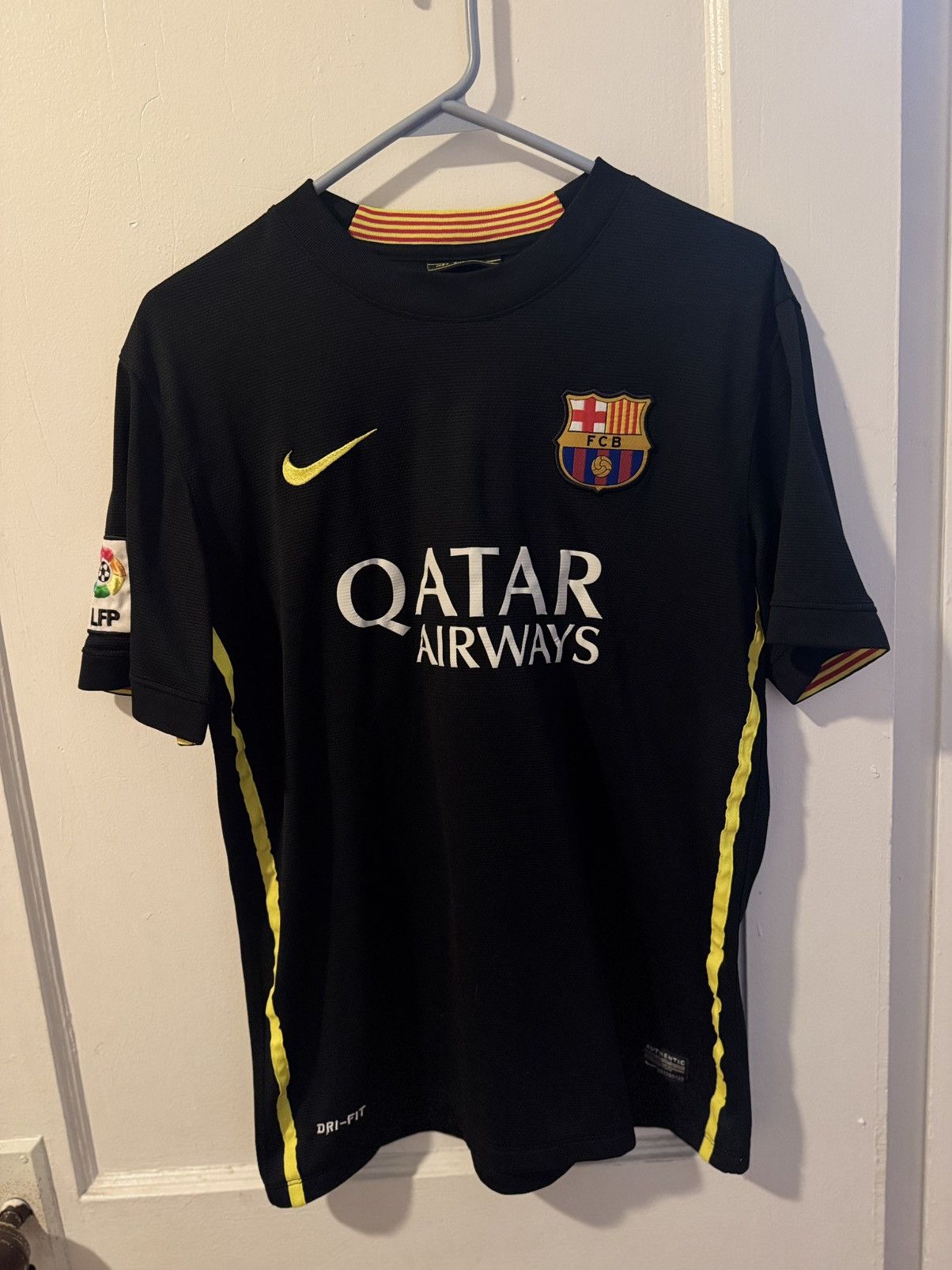 Nike Nike Fc Barcelona away jersey black 2013 Andres Iniesta 8 Size US M / EU 48-50 / 2 - 1 Thumbnail