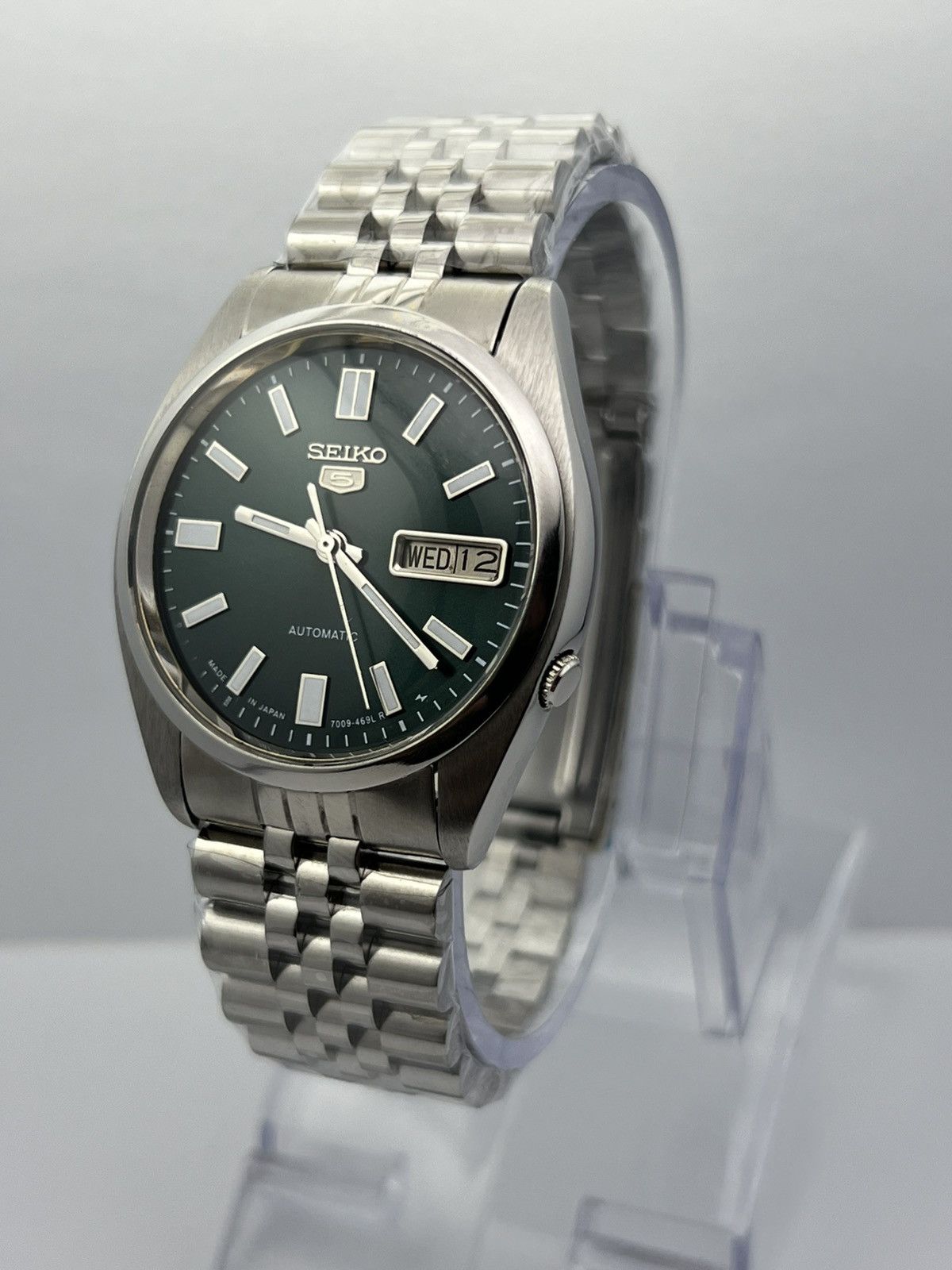 Seiko Seiko 5 Automatic Baton Dial Wrist Watch Day/Date Japan Size 36 - 14 Thumbnail