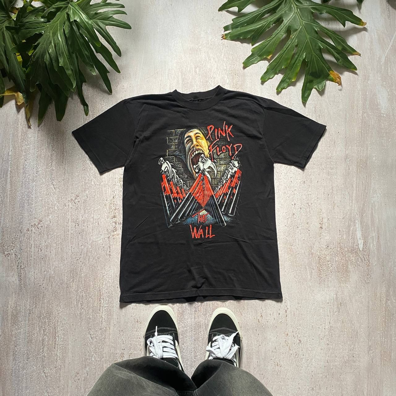 Band Tees VINTAGE Y2K PINK FLOYD THE WALL HERE AMAZING T SHIRT 40 Size US L / EU 52-54 / 3 - 1 Thumbnail