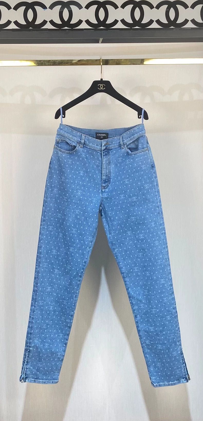 Chanel Chanel Dot logo narrow-footed jeans Size 28" / US 6 / IT 42 - 1 Thumbnail