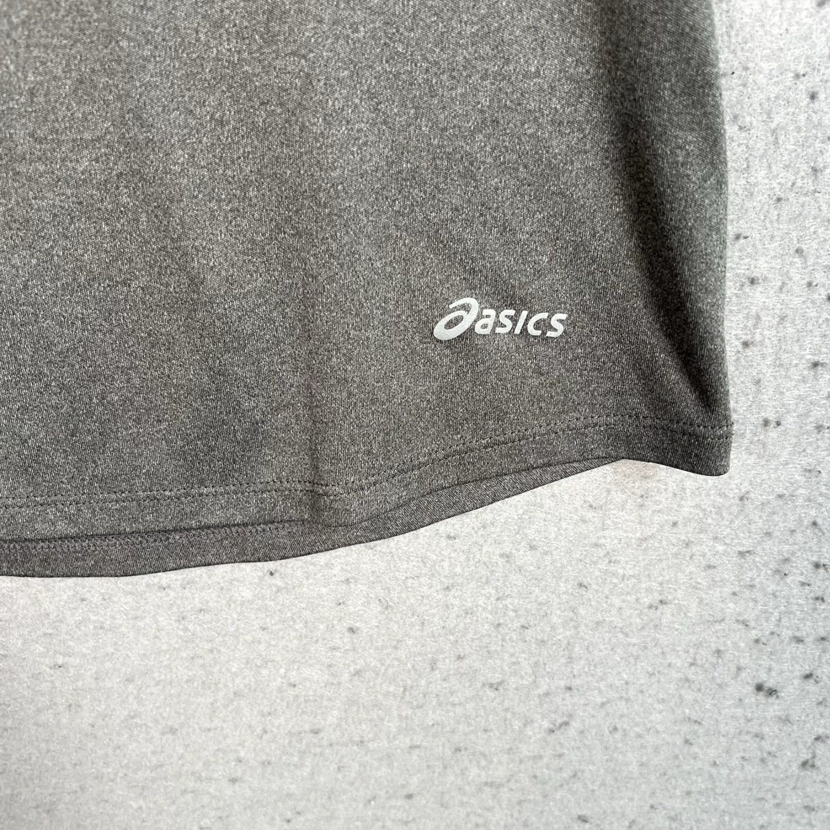 Asics VINTAGE ASICS Running Shirt Womens XS Gray Long Sleeve Thumb Hole Size XS / US 0-2 / IT 36-38 - 3 Thumbnail