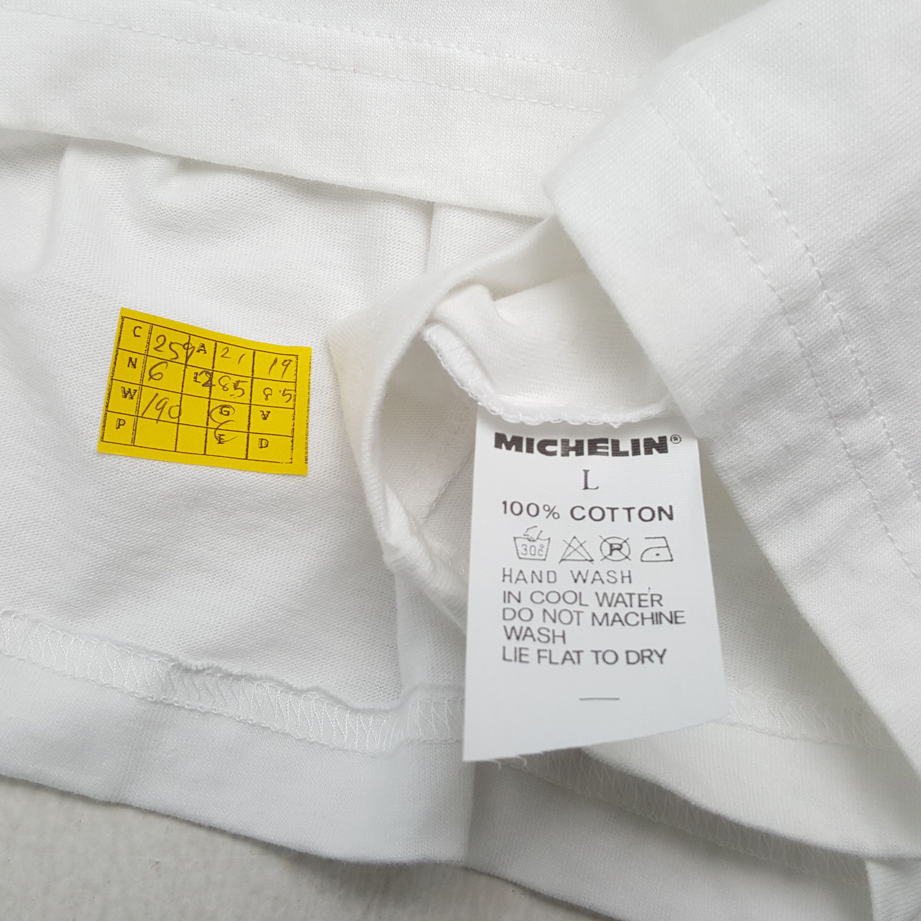 Japanese Brand × Vintage Vintage THE TIRE MICHELIN Formula One Racing T-Shirts Size US L / EU 52-54 / 3 - 5 Thumbnail