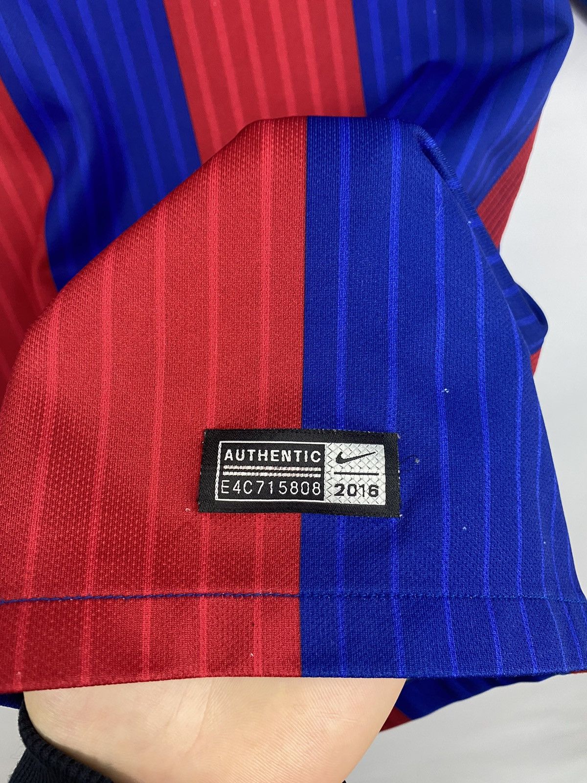 Nike F. C. Barcelona 2016 Nike Soccer Jersey t-shirt Size US M / EU 48-50 / 2 - 8 Thumbnail