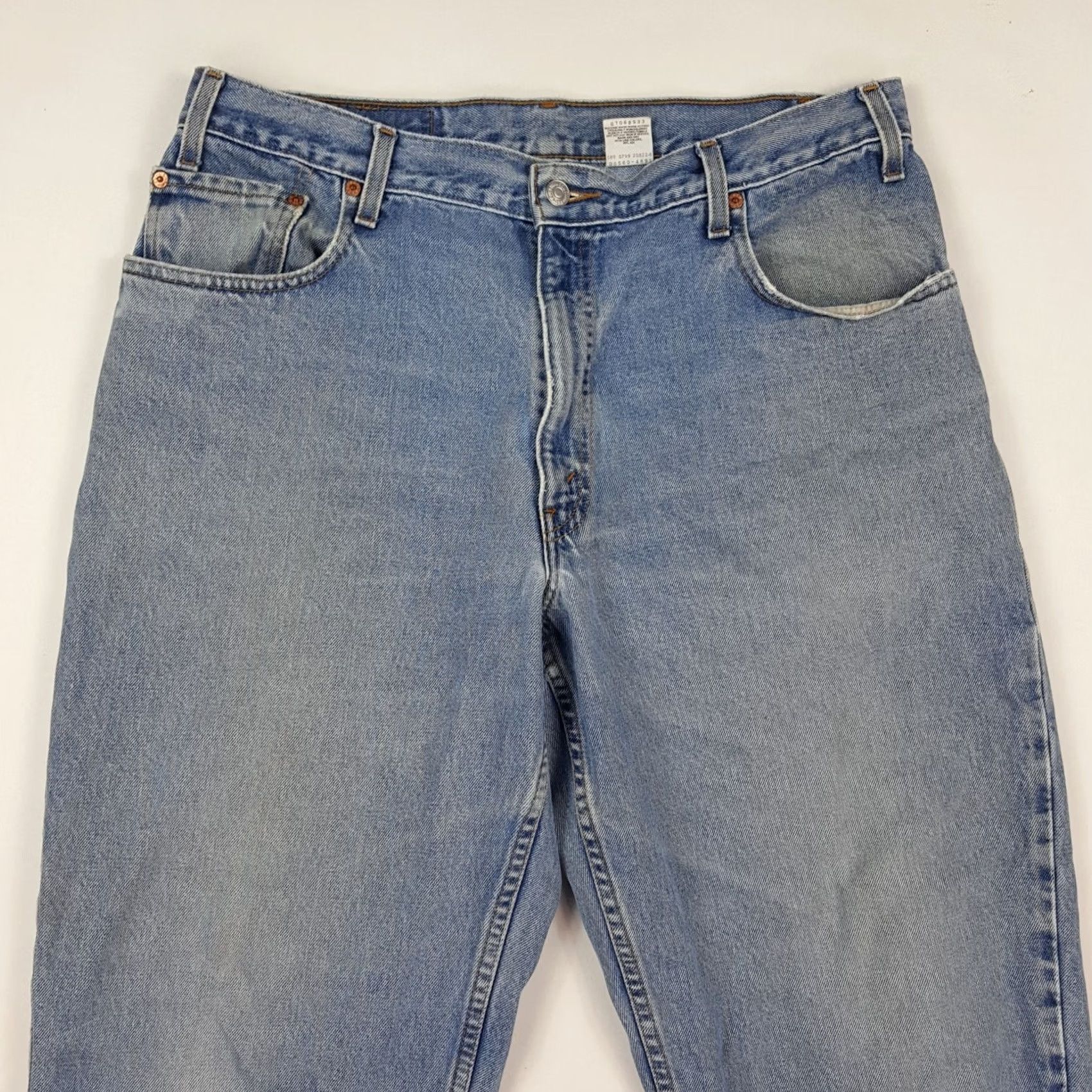 Levi's VINTAGE Levi's 560 Jeans Mens 36x30 Denim Blue Loose Fit Tapered 90s Grunge Rock Skater Pants Size US 36 / EU 52 - 2 Thumbnail
