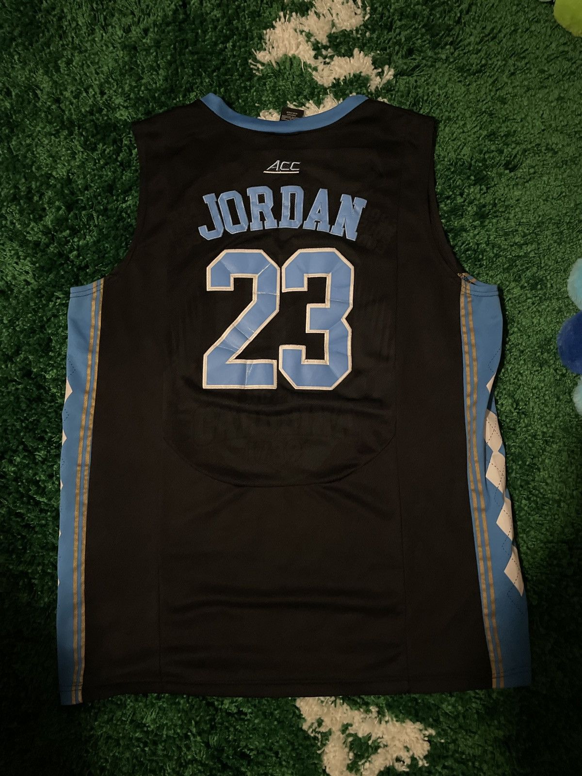 Jordan Brand UNC Tar Heels Michael Jordan Jersey Size XL Size US XL / EU 56 / 4 - 2 Thumbnail