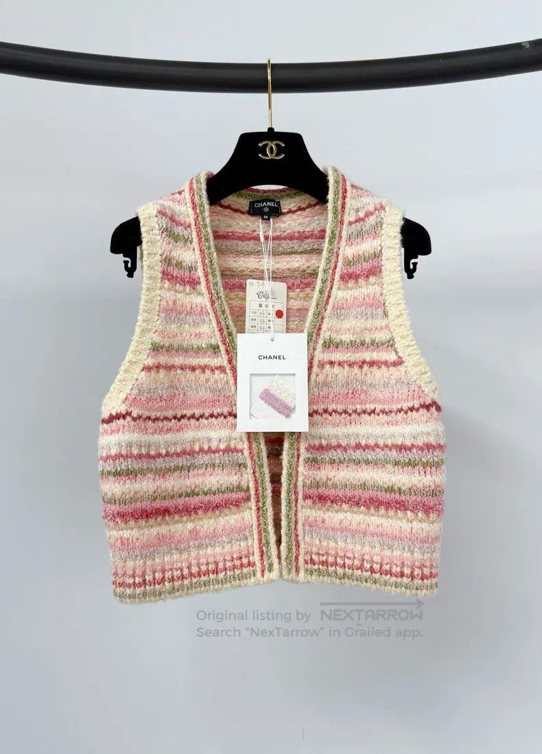 Chanel Chanel 24B pink striped bow button cardigan vest Size XS / US 0-2 / IT 36-38 - 1 Thumbnail