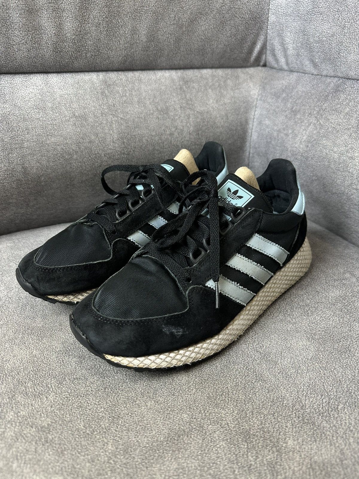 Adidas Adidas Originals Black Suede Sneakers – Vintage Y2K Style Size US 9 / EU 42 - 1 Thumbnail