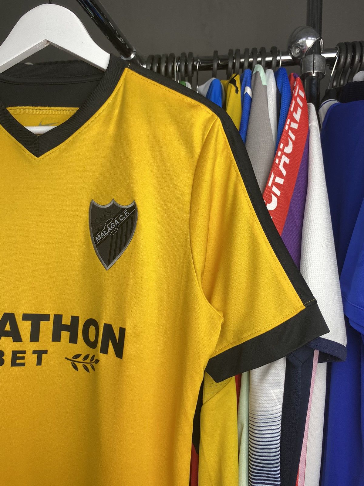 Nike 2016/17 NIKE MALAGA #21 JONY AWAY SOCCER FOOTBALL JERSEY Size US M / EU 48-50 / 2 - 4 Thumbnail