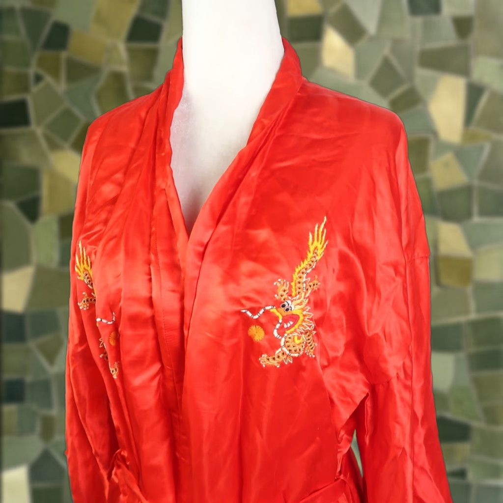 Vintage VINTAGE Golden Dragon Red Silk Dragon Embroidered Robe M Women Satin Silk Embroidered Robe Middle East Spring Summer Size ONE SIZE - 1 Thumbnail