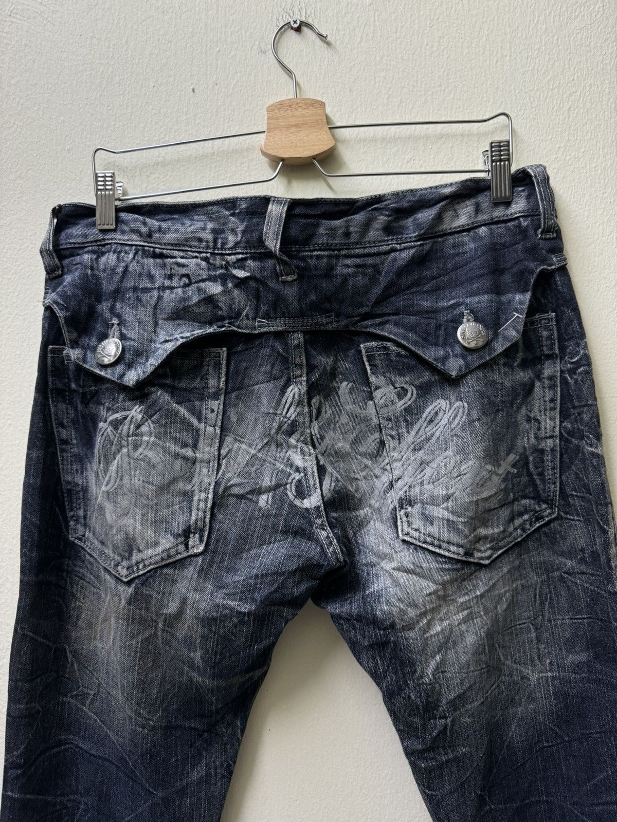 Japanese Brand Avantgarde Wild Life Distressed denim Size US 35 - 8 Thumbnail