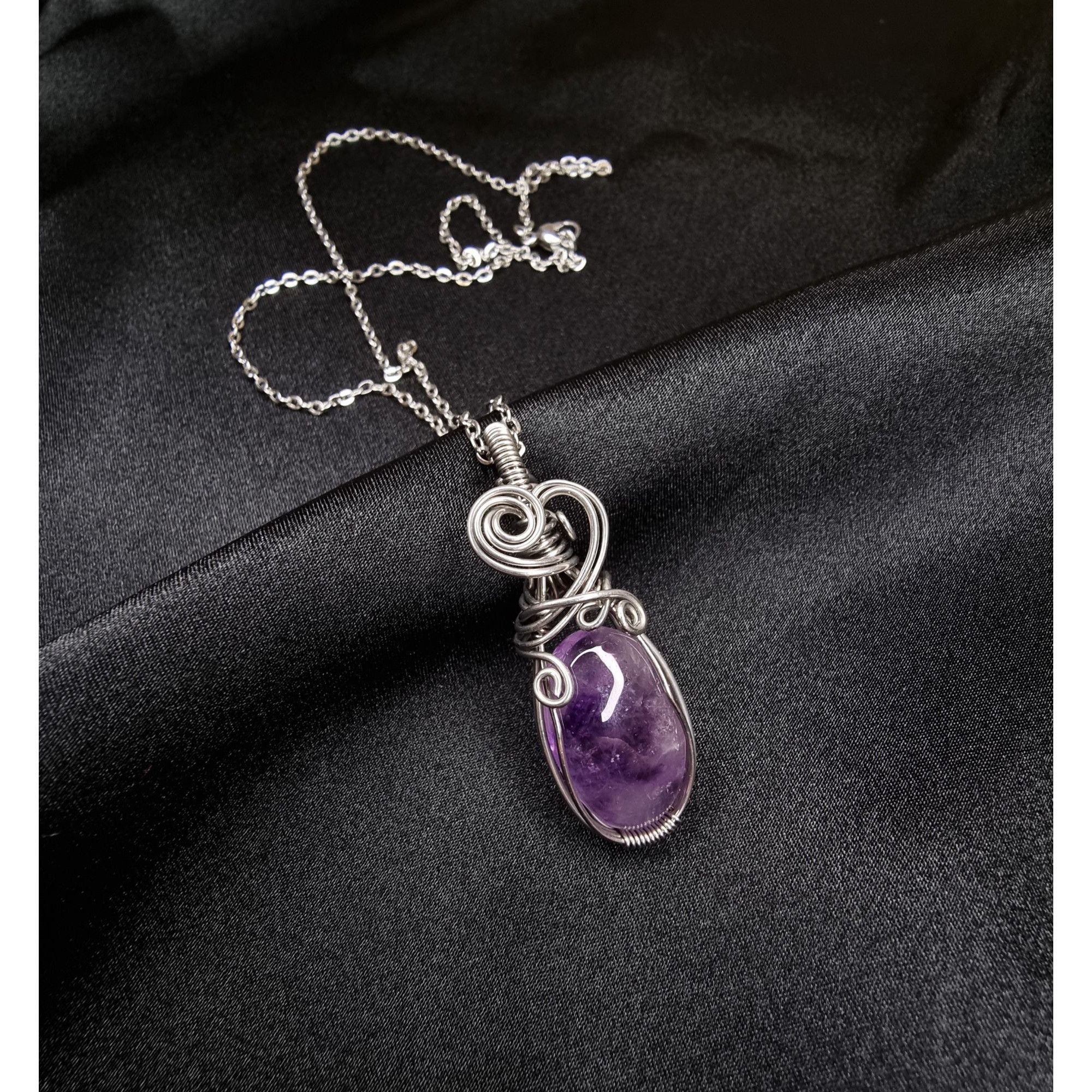 Vintage Genuine Amethyst Necklace With Handcrafted Wire Wrap Pendan Size ONE SIZE - 1 Thumbnail