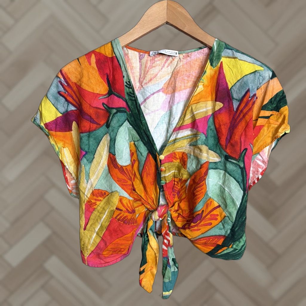 Zara Zara Floral Tie Front Short Sleeve Crop Top Women's M Multicolor Cropped Blouse Casual Tie Front Pattern Floral Age Group Women Size M / US 6-8 / IT 42-44 - 1 Thumbnail