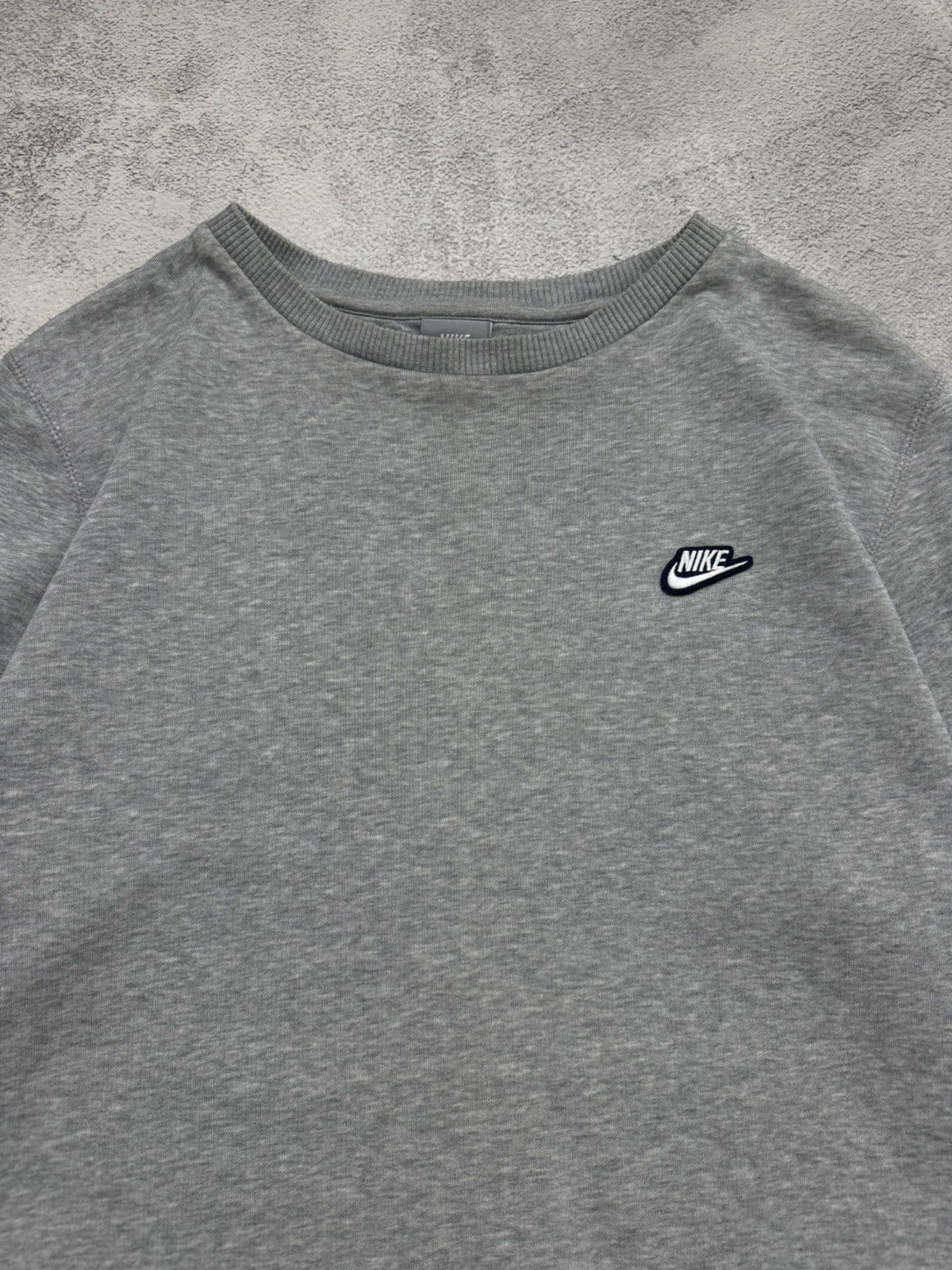 Nike Vintage Y2k Nike 🤍 Mini Logo Sweatshirt 00’s Size US M / EU 48-50 / 2 - 2 Thumbnail