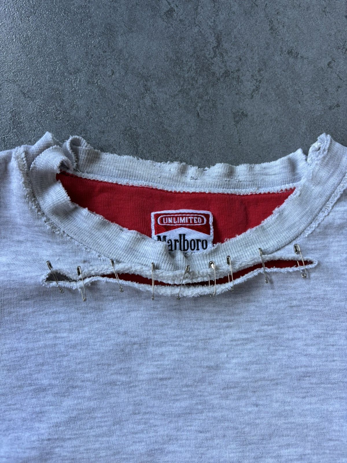 Marlboro Marlboro trash & distressed crewneck Size US L / EU 52-54 / 3 - 3 Thumbnail