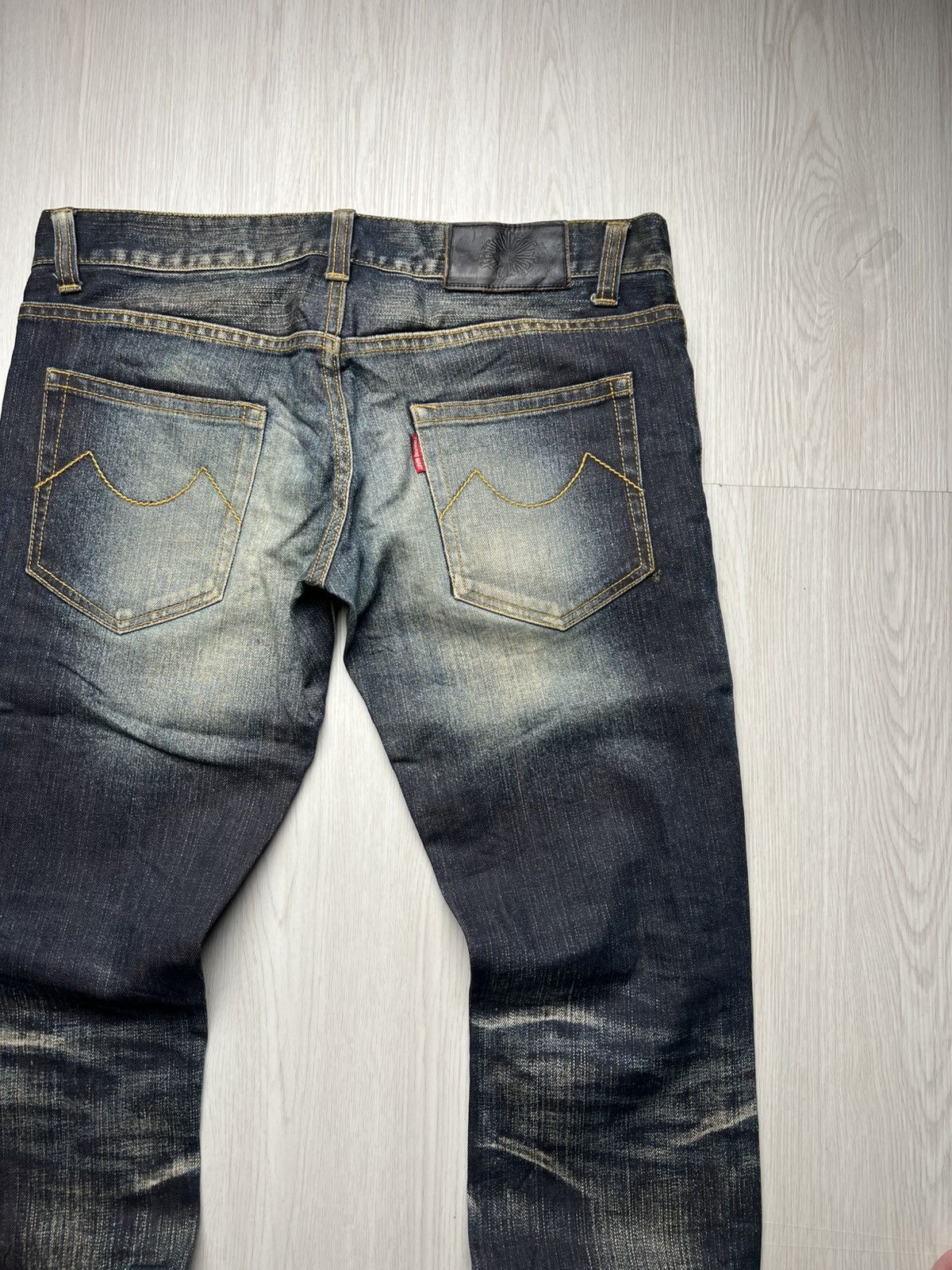 Tornado Mart Tornado Mart Whiskered Distressed Spiral Cut Flared Denim Size US 33 - 4 Thumbnail
