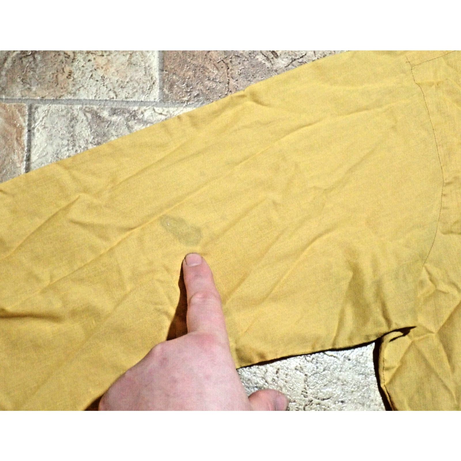 Arrow VINTAGE Arrow Sanforized Loop Collar Shirt Adult L Long Sleeve 1950s Rockabilly Yellow 45" Chest Mens Size US L / EU 52-54 / 3 - 5 Thumbnail