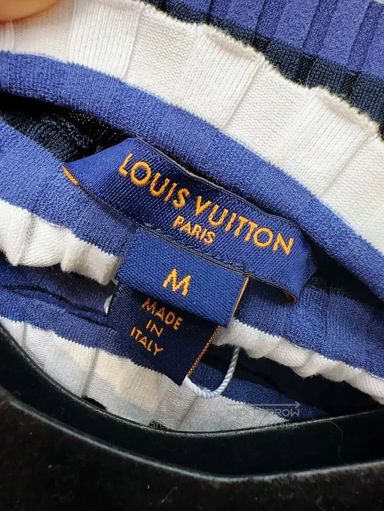 Louis Vuitton Louis Vuitton Blue and white stretch-knit short sleeves Size M / US 6-8 / IT 42-44 - 7 Thumbnail