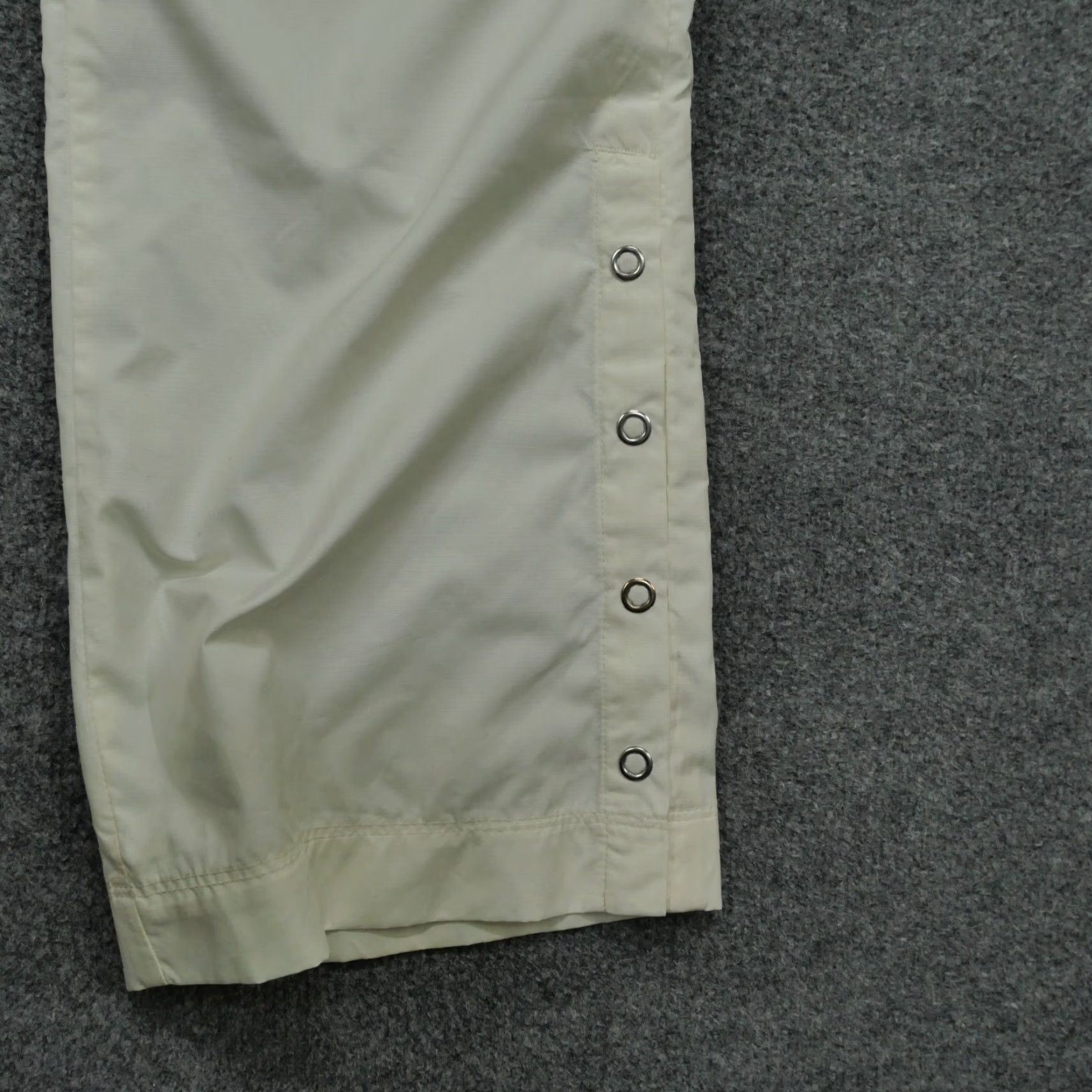 Nike VINTAGE Nike Pants Womens M White Cream Windbreaker Y2K Track Pants Size 32" / US 10 / IT 46 - 7 Thumbnail