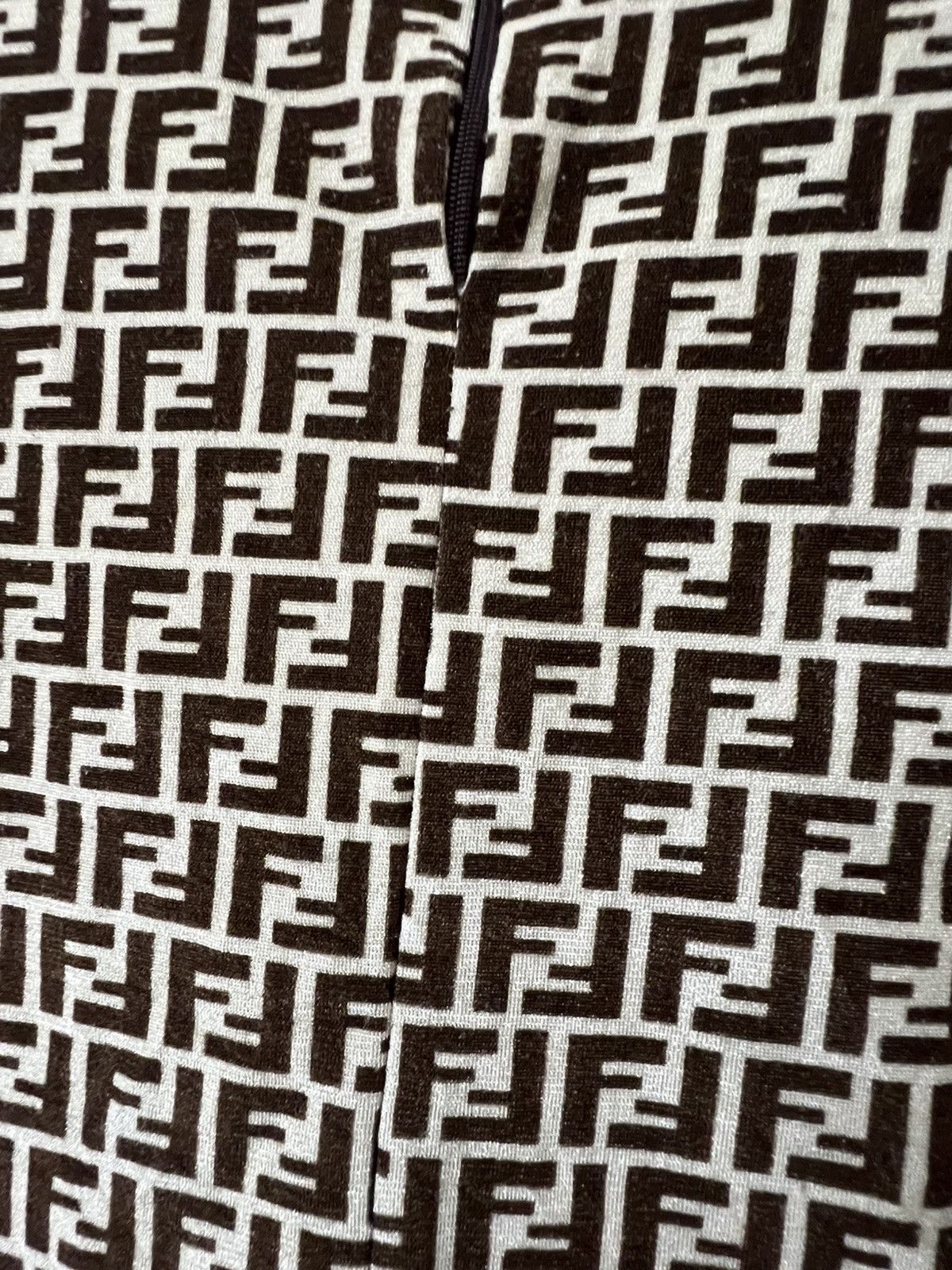 Fendi Vintage fendi monogram with half zipper long sleeve shirt Size M / US 6-8 / IT 42-44 - 5 Thumbnail
