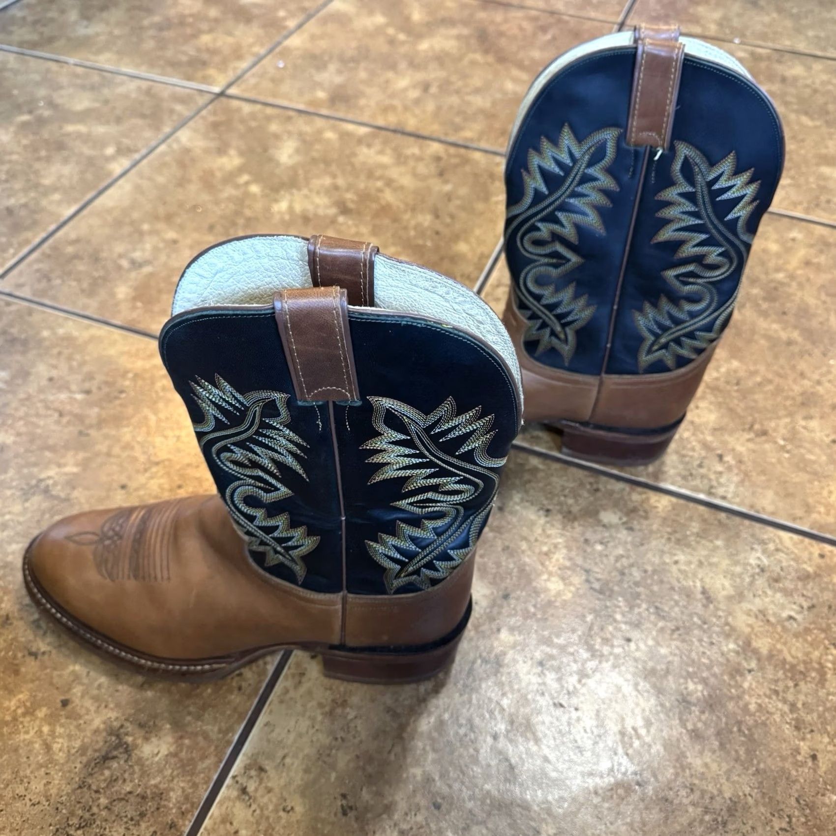 Justin Boots Justin Boots 1138 Brown Leather Western Cowboy Boot EE Mid-Calf Size 10.5 EUC Mens Shoes Size US 11 / EU 44 - 3 Thumbnail