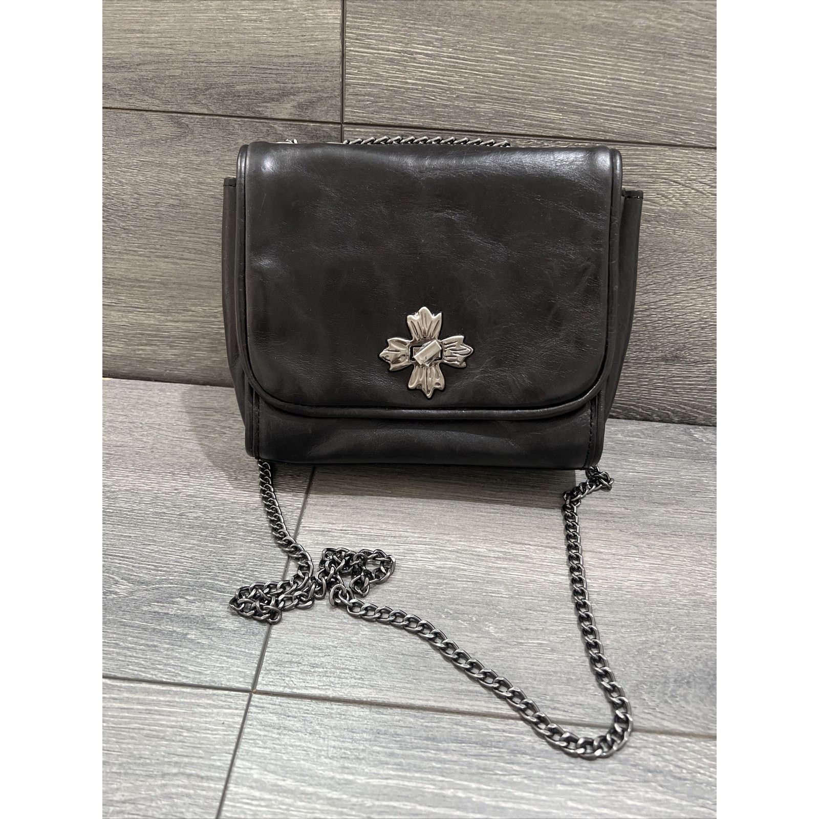 Patricia Nash Patricia Nash Leather Flap Chain Bag Black Bag A554740 Size ONE SIZE - 2 Thumbnail