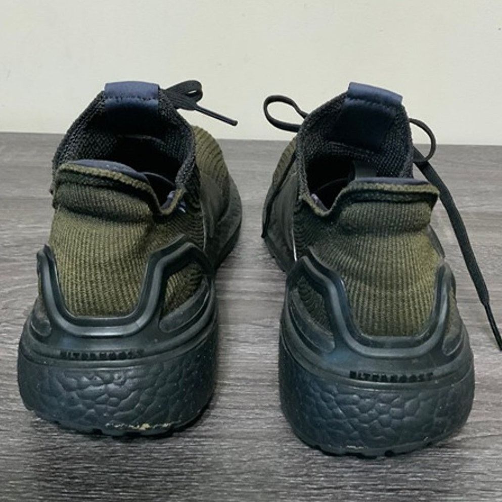 Adidas Adidas Ultraboost Olive Black Running Shoes Men’s 8.5 USED Size US 8.5 / EU 41-42 - 2 Thumbnail