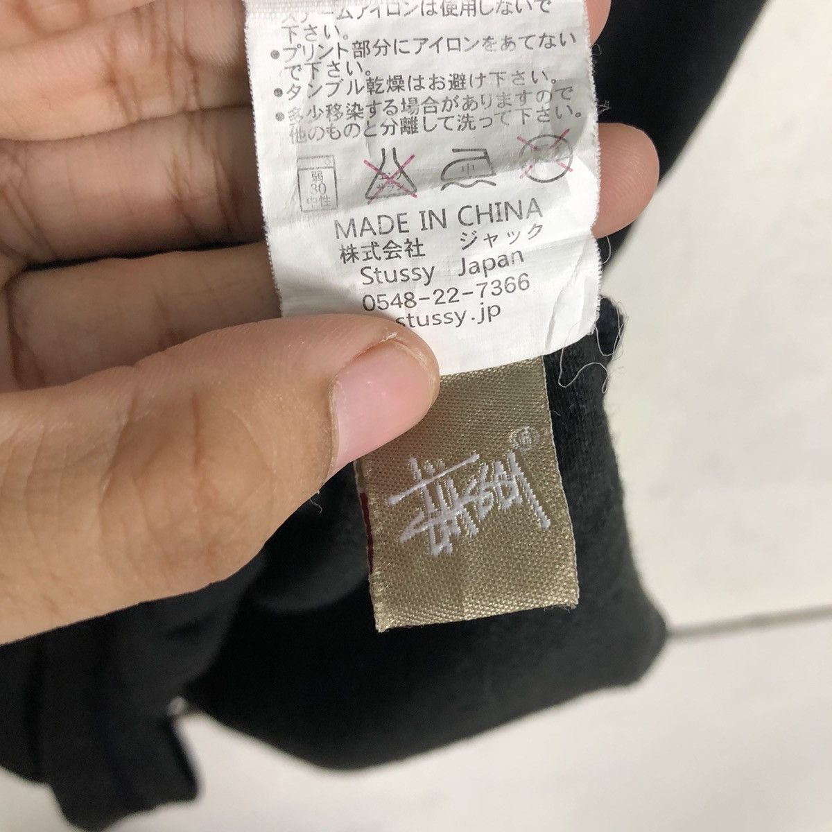 Stussy 🔥Stussy 80 Local Color IKBKB T-Shirt Big Logo Spell Out Size US L / EU 52-54 / 3 - 18 Thumbnail
