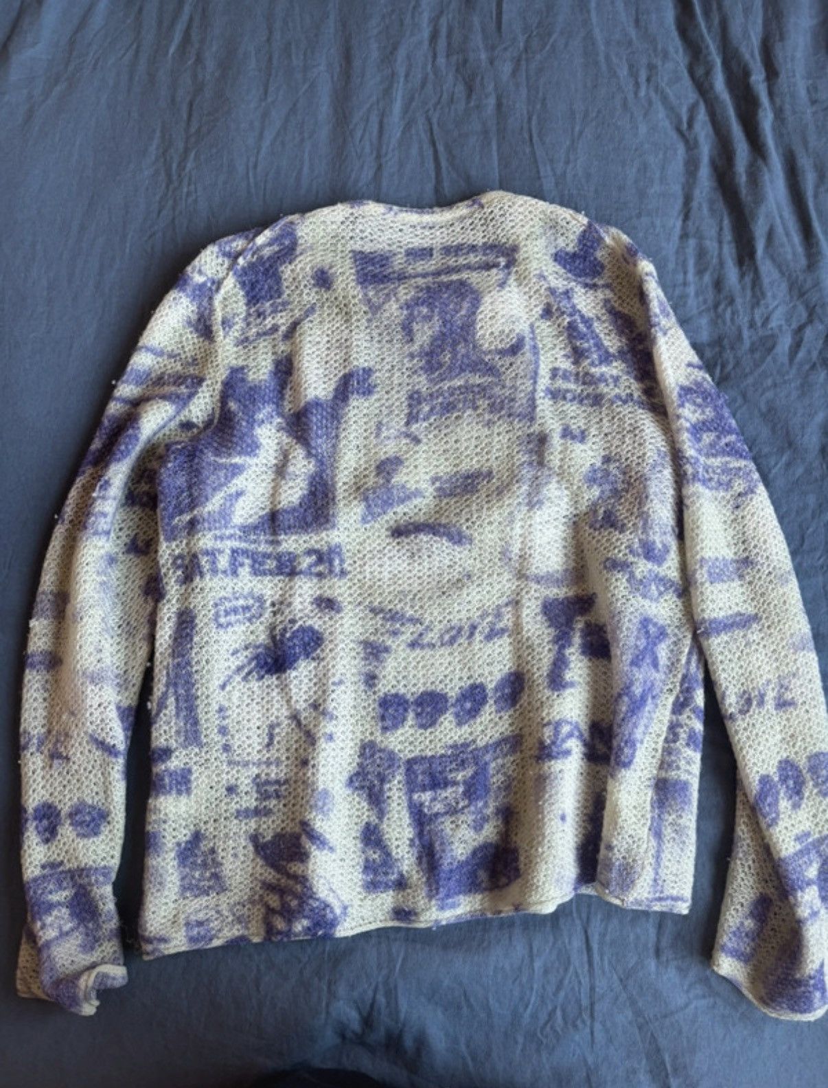 Acne Studios Acne Studios fw19 rave poster scribble purple sweater Size US M / EU 48-50 / 2 - 2 Thumbnail