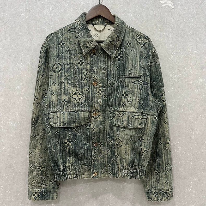 Louis Vuitton Worn-out tie-dyed floral denim jacket 2505-Ne
