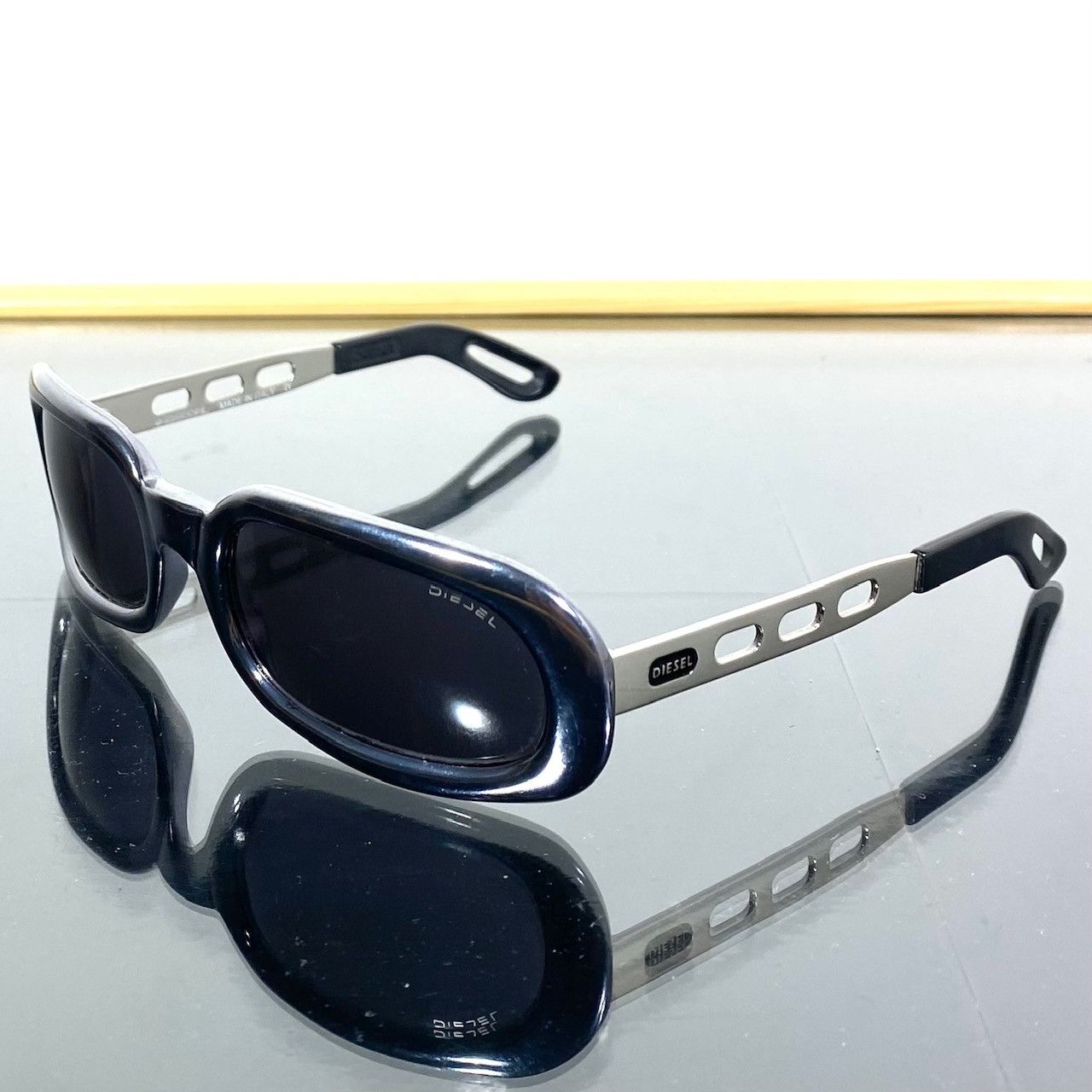 Diesel Lunettes De Soleil Striplight y2k Vintage 2000’s Diesel Size ONE SIZE - 2 Thumbnail