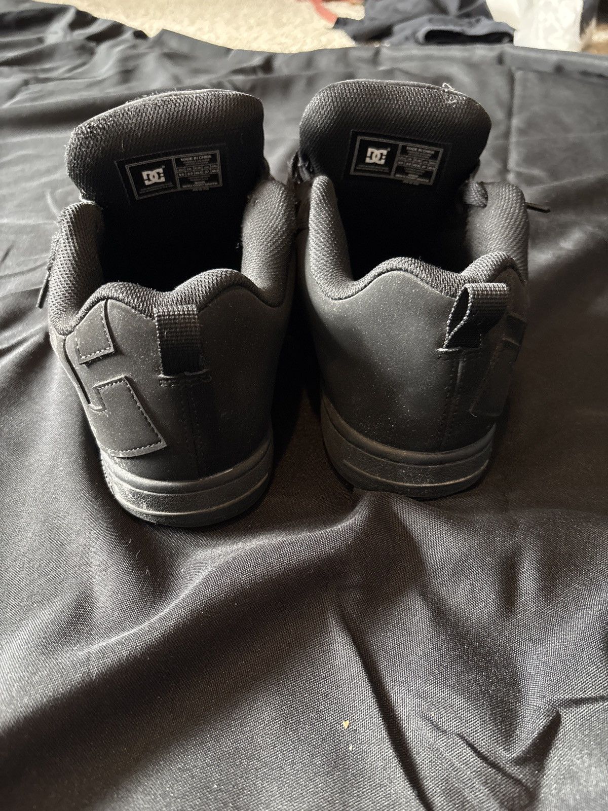 DC DC MEN'S COURT GRAFFIK SHOES Size US 9 / EU 42 - 3 Thumbnail