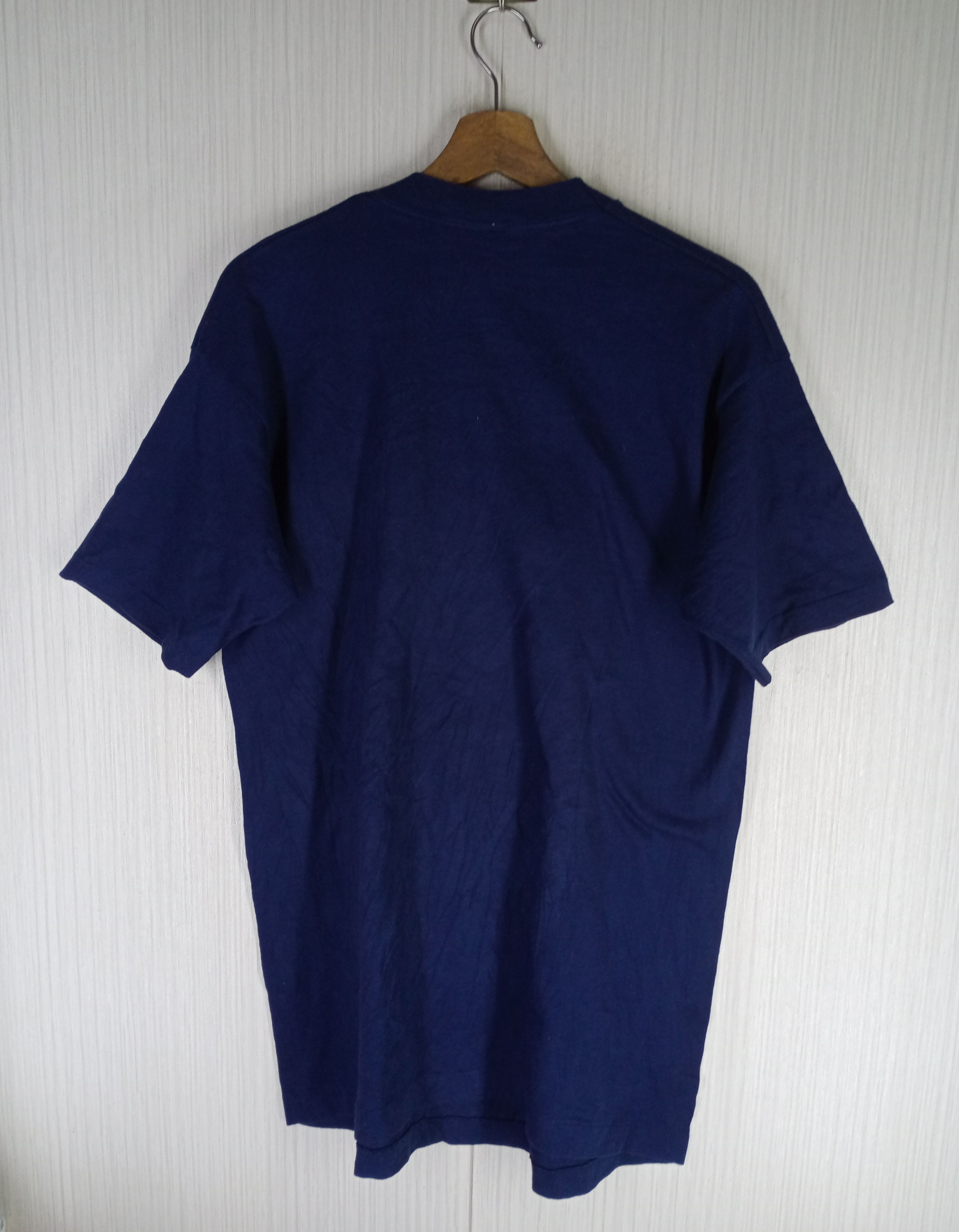 Other Rare Vintage 90s Canada Vancouver Big Logo Tshirt Size US M / EU 48-50 / 2 - 5 Thumbnail