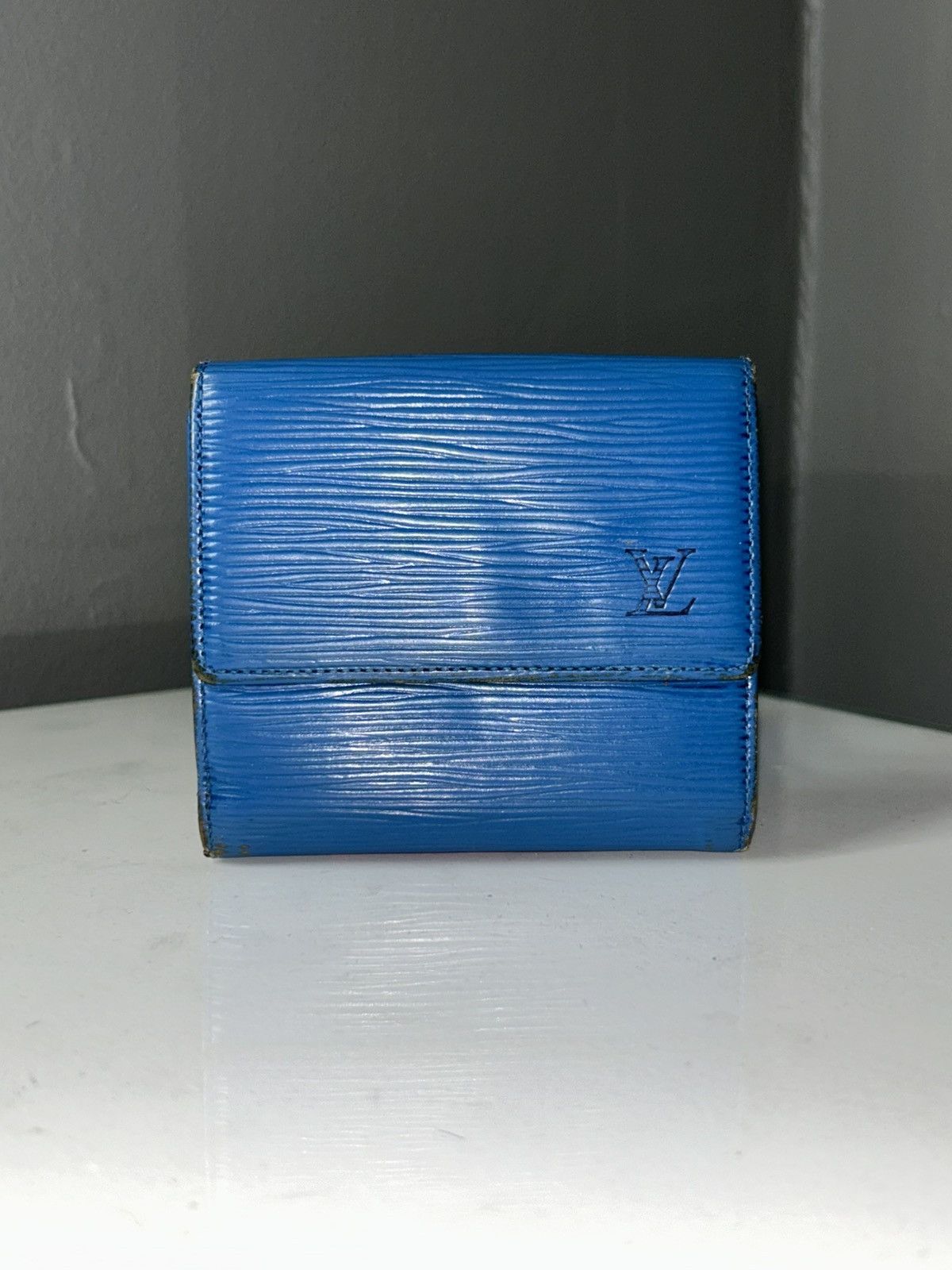 Louis Vuitton Louis Vuitton Blue Epi Leather Elise Wallet MI1908 Size ONE SIZE - 1 Thumbnail