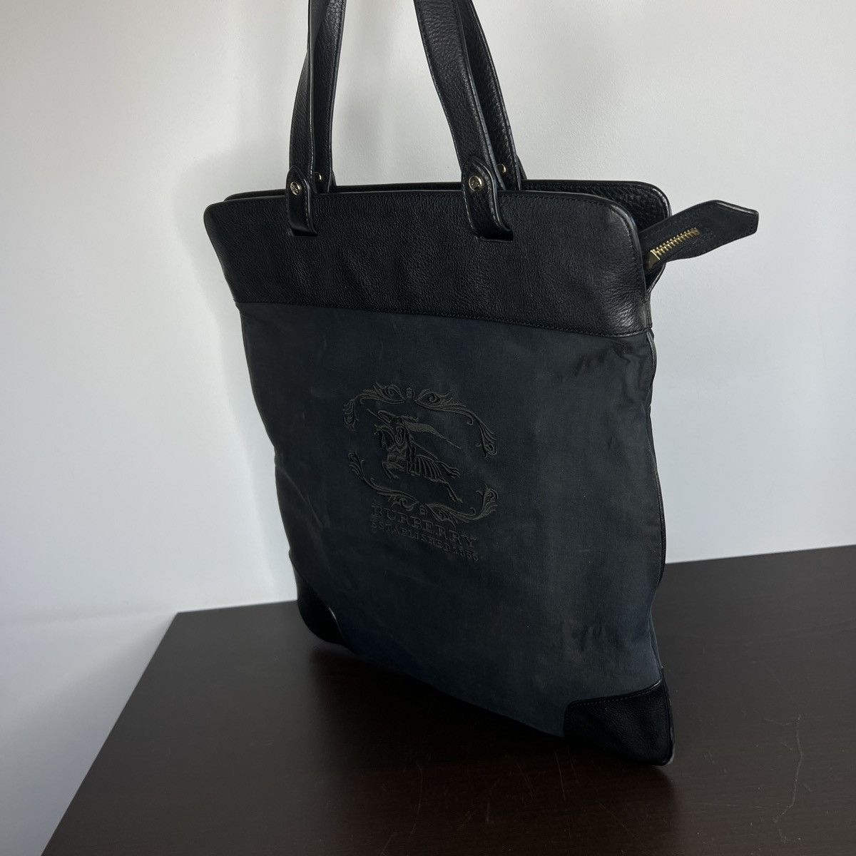 Burberry × Designer Burberry Big Shoulder Tote Back Tonal Embroidered Bag Size ONE SIZE - 3 Thumbnail