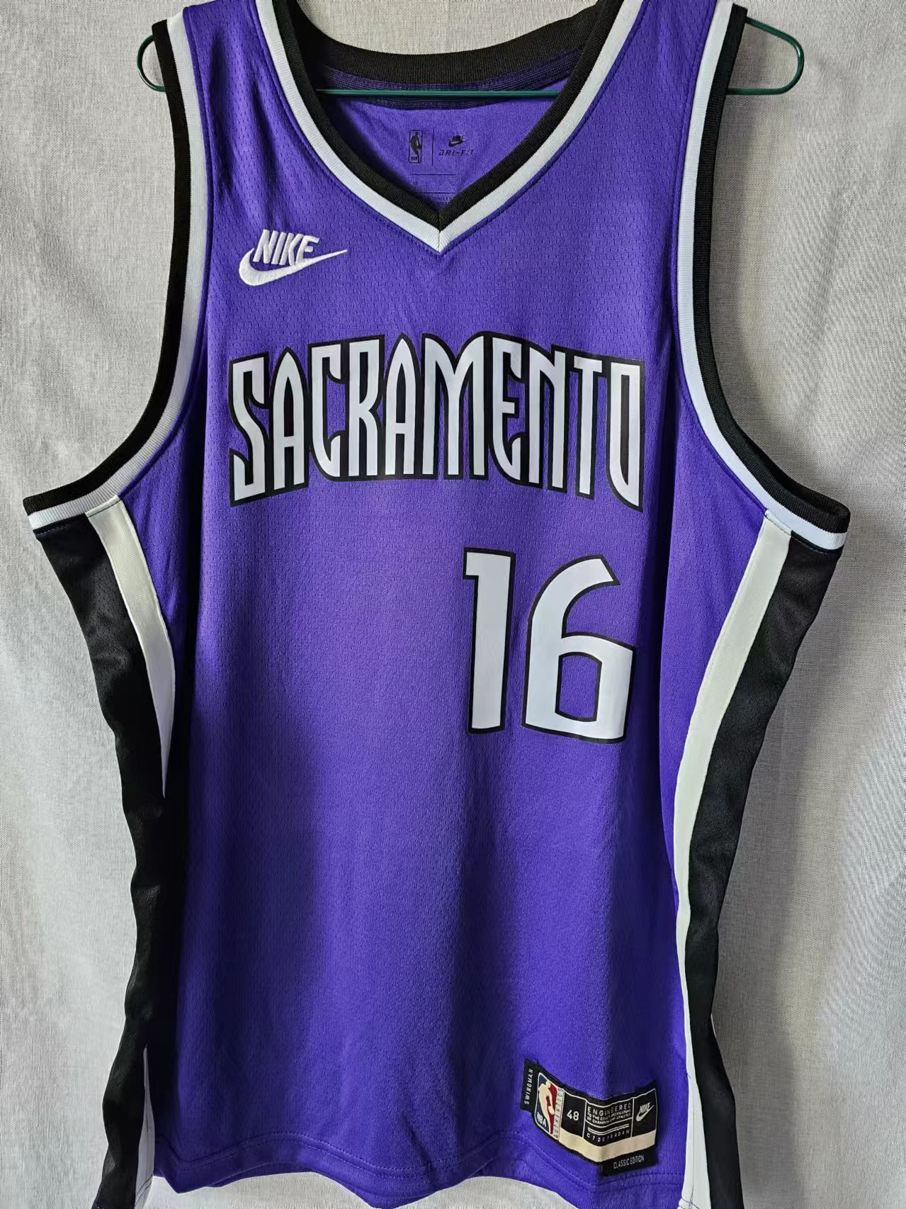 NBA Sacramento Kings #16 Stojaković Jersey Home Size US L / EU 52-54 / 3 - 1 Thumbnail