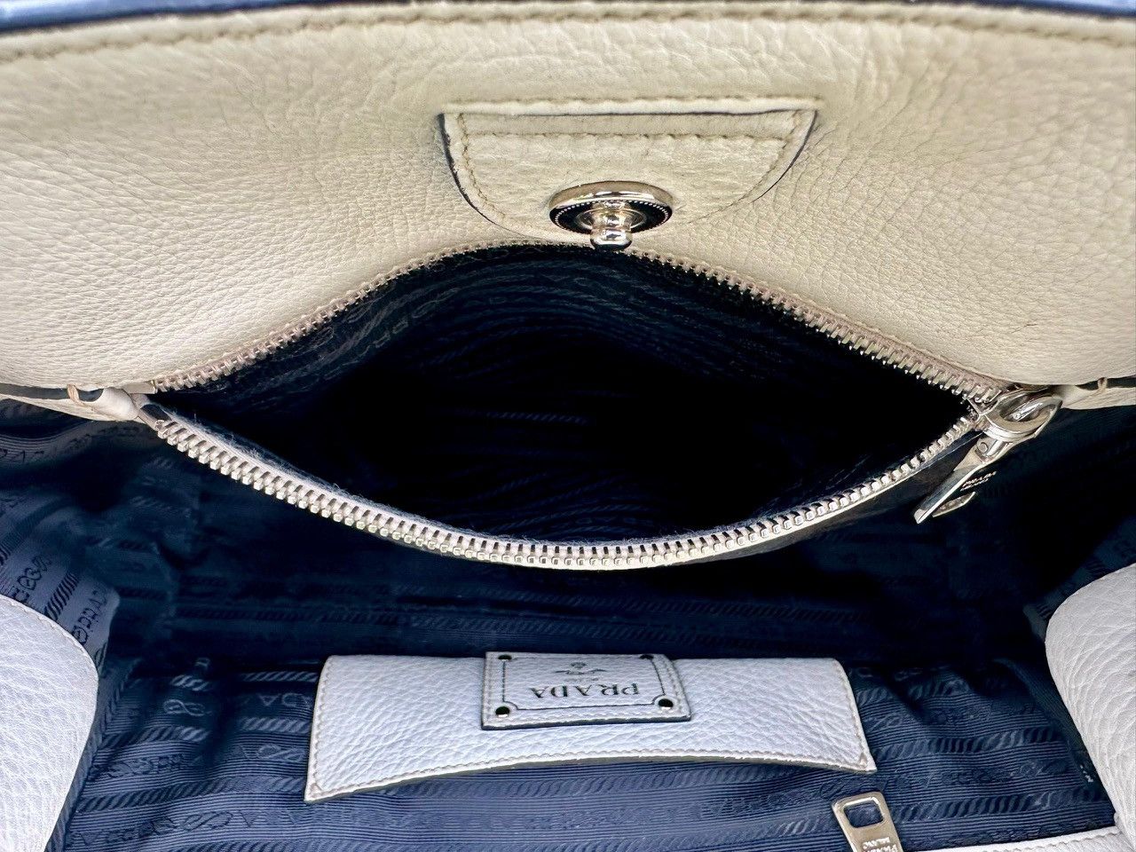 Prada Authentic Prada Vitello Daino Blanco Shopping Tote Bag Size ONE SIZE - 7 Thumbnail