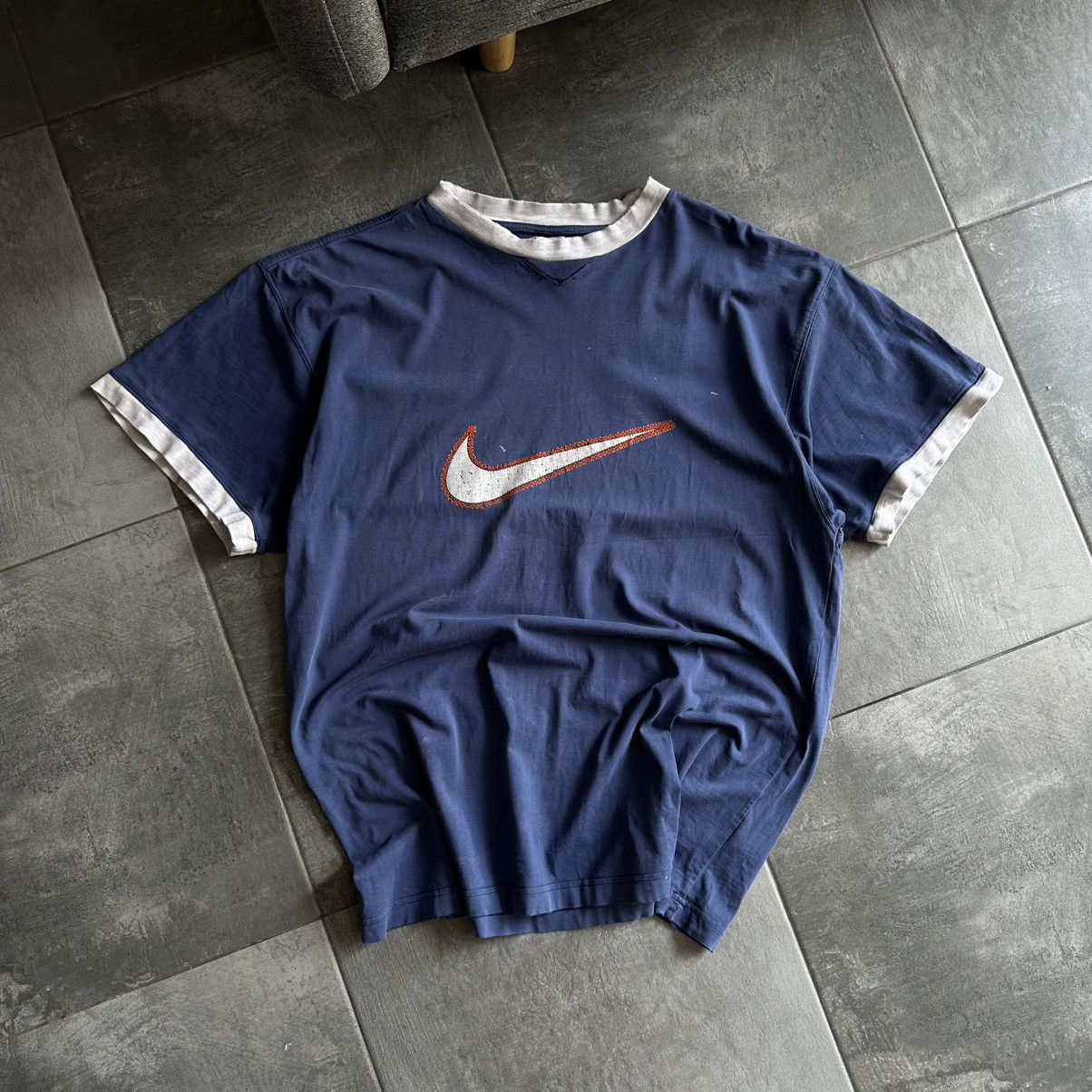 Nike × Vintage Vintage Nike T-shirts Centre Swoosh Ugly Fashion Y2K 00s Size US XXL / EU 58 / 5 - 5 Thumbnail