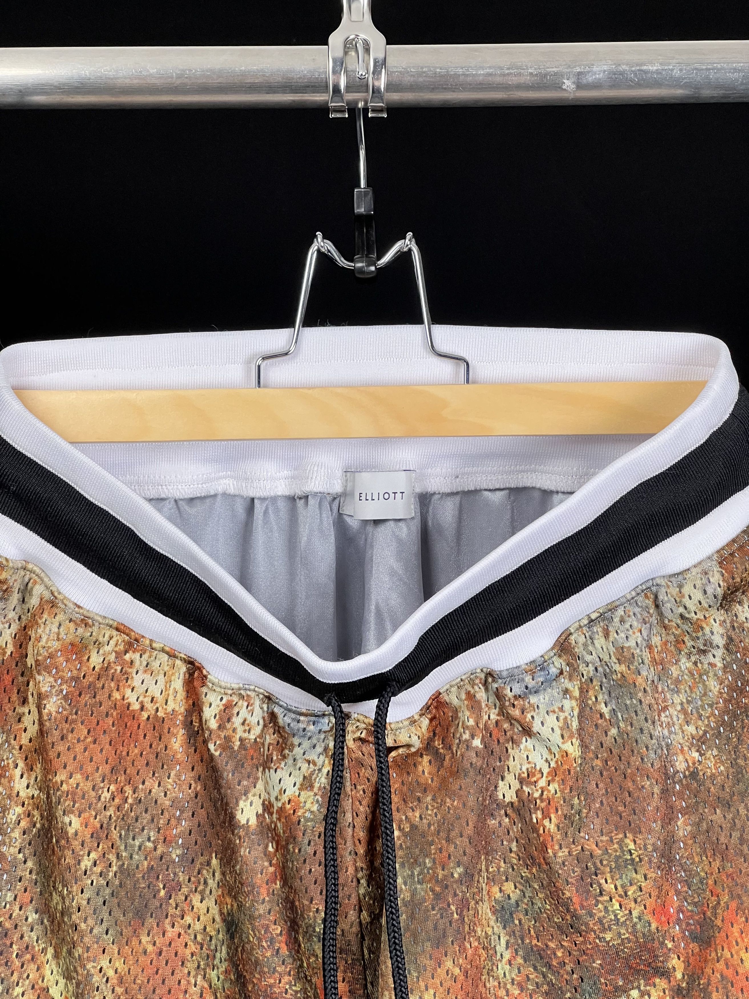John Elliott Brand New 'Crash' Print GAME SHORTS Size S Size US 30 / EU 46 - 6 Thumbnail