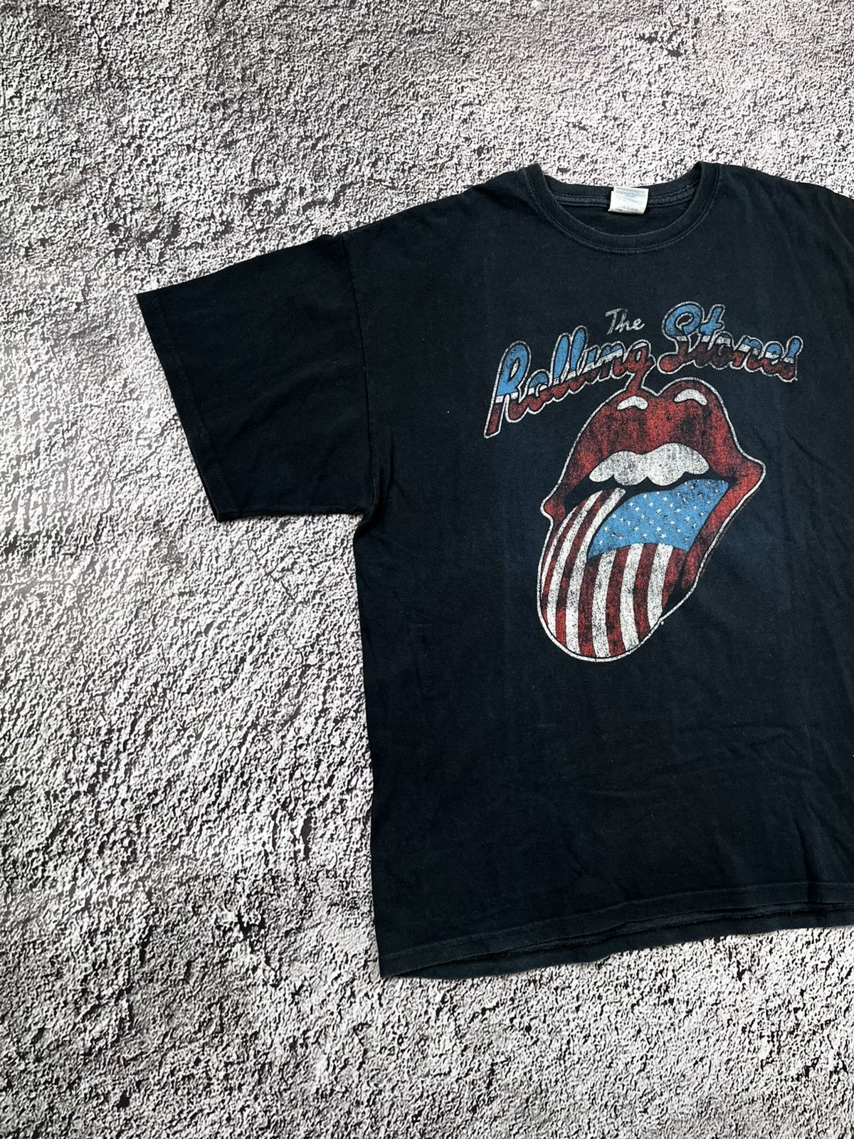 Band Tees Vintage Rolling Stones Tour Of America Faded Big Logo shirt Size US XL / EU 56 / 4 - 2 Thumbnail