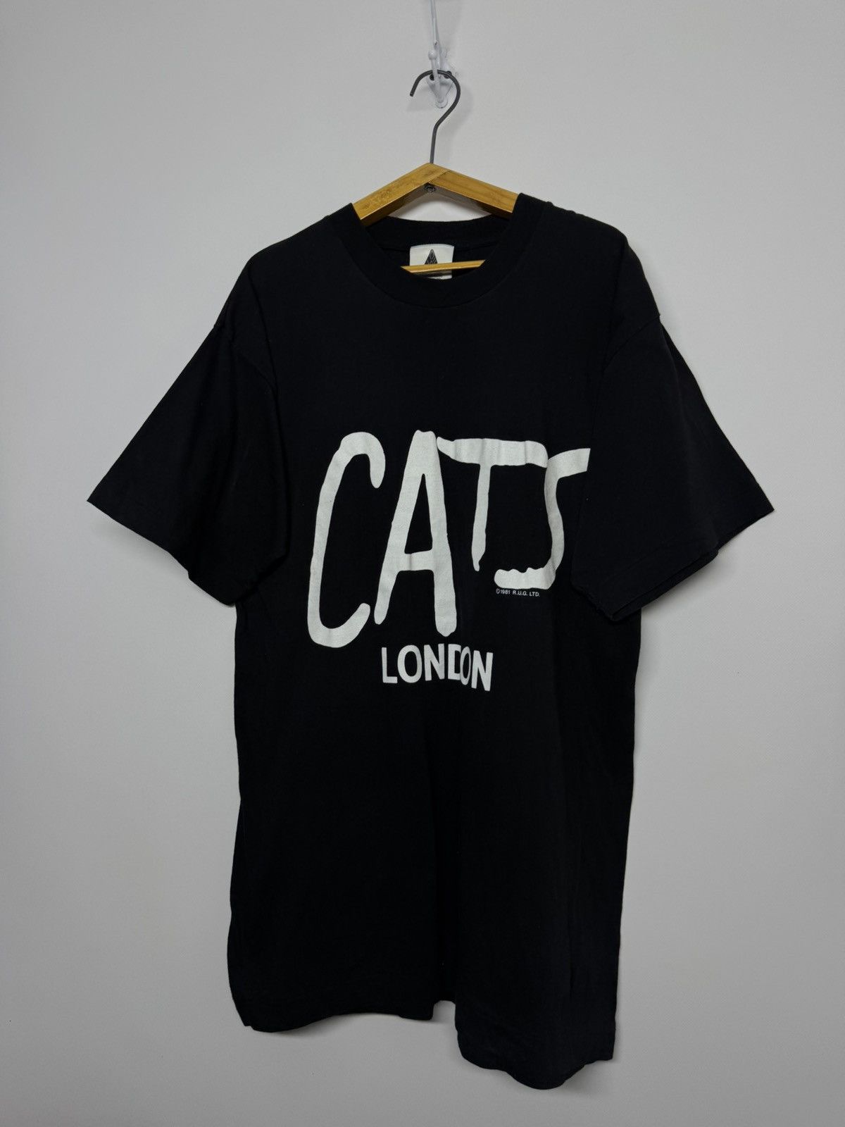 Vintage VINTAGE 1981 CATS BROADWAY MUSICAL TEE Size US M / EU 48-50 / 2 - 1 Thumbnail