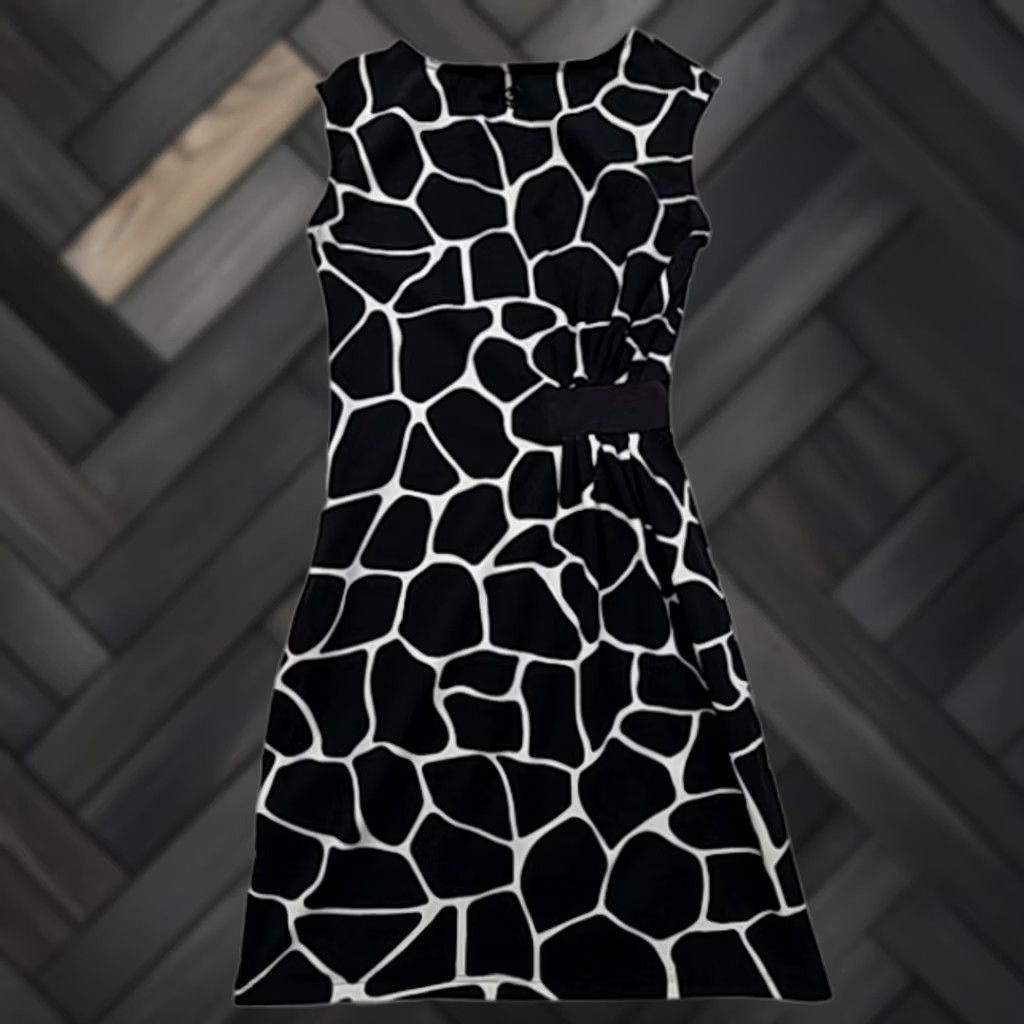 Vintage Armani Jeans Women’s Black Giraffe Print Fit And Flare Dress EU 40 Sleeveless Knee Length Crew Neck Zipper Ruched Waist Size 27" / US 4 / IT 40 - 1 Thumbnail