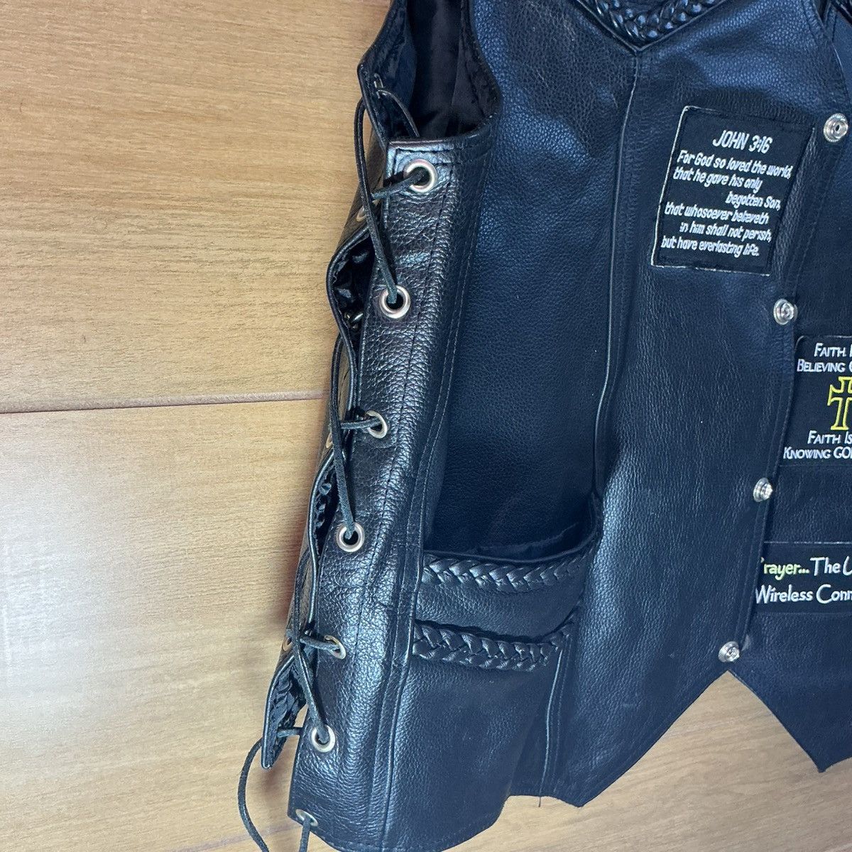 Other Vintage Leather Motorcycle Vest Mens Black 5XL Biker Club Size US XXL / EU 58 / 5 - 9 Thumbnail