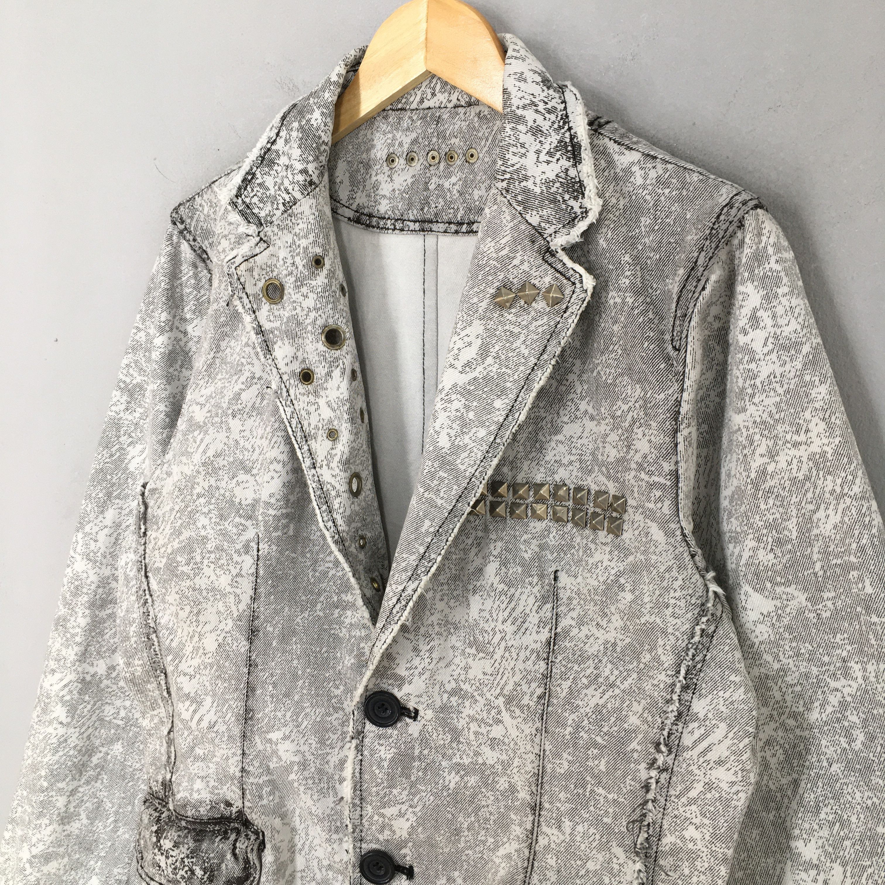 Vintage Vintage 1990's Bleach Casual Denim Jacket Large Size US L / EU 52-54 / 3 - 3 Thumbnail