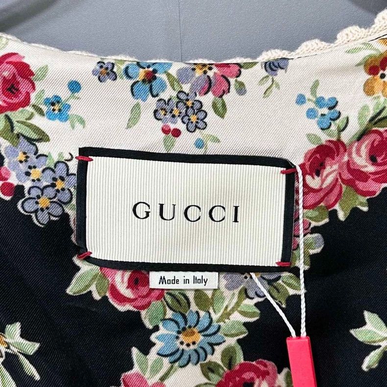 Gucci Gucci Size OS Show black and white knitted cardigan jacket Size US XS / EU 42 / 0 - 5 Thumbnail