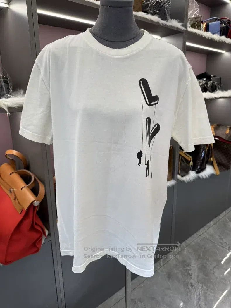 Louis Vuitton Louis Vuitton Paratrooper large logo white short sleeve T- Size US XL / EU 56 / 4 - 4 Thumbnail