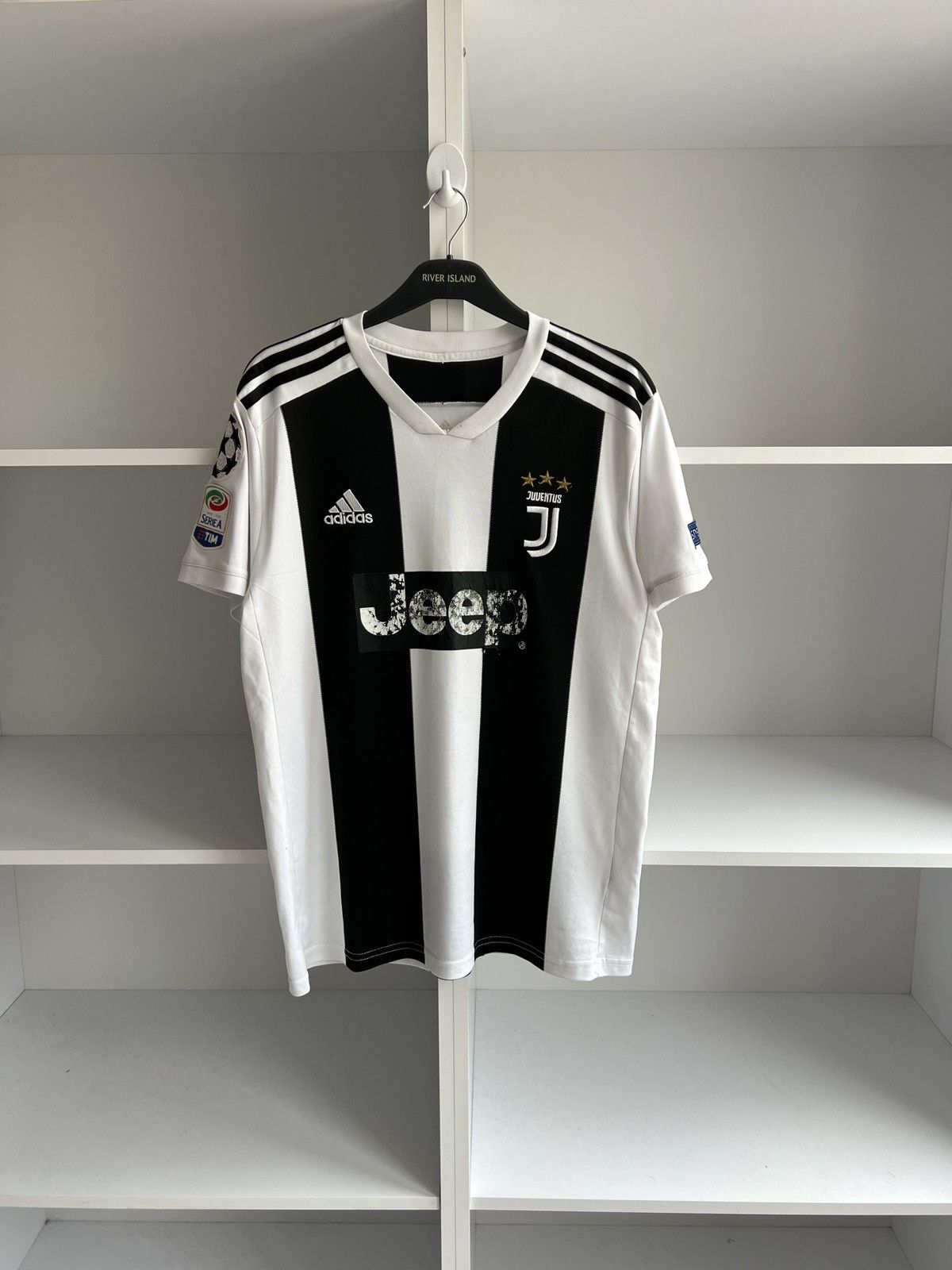 Adidas × Vintage Adidas Juventus Ronaldo 7 2018-19 Home Kit Soccer Jersey Size US XL / EU 56 / 4 - 2 Thumbnail