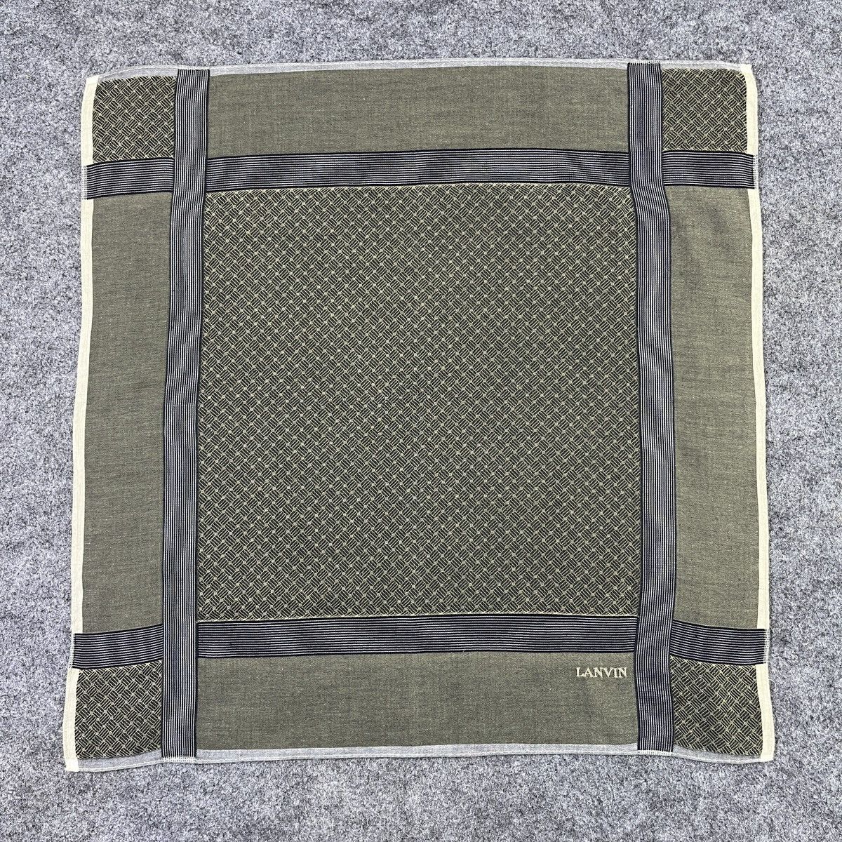 Vintage Lanvin Handkerchief / Bandana / Neckerchief B1166 Size ONE SIZE - 1 Thumbnail