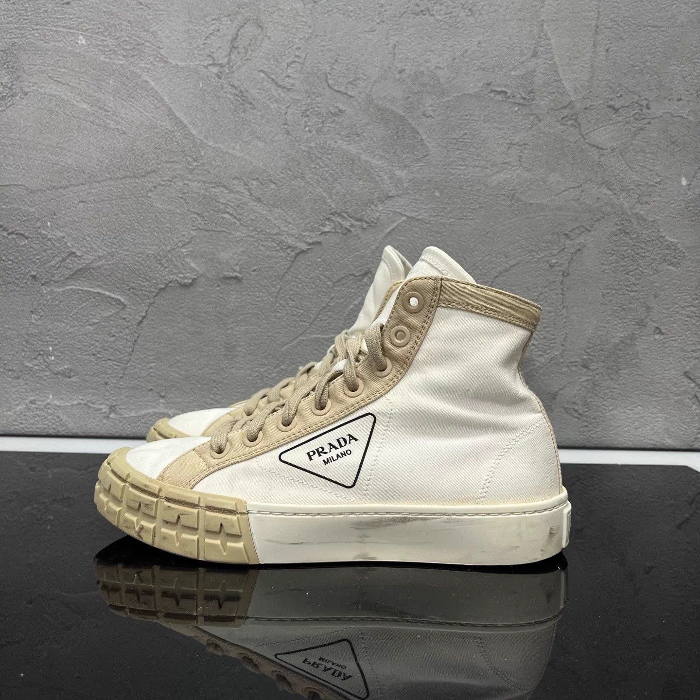 Prada PRADA High-Top Biscuit Sneakers EU39 95 New Size US 8 / IT 38 - 4 Thumbnail